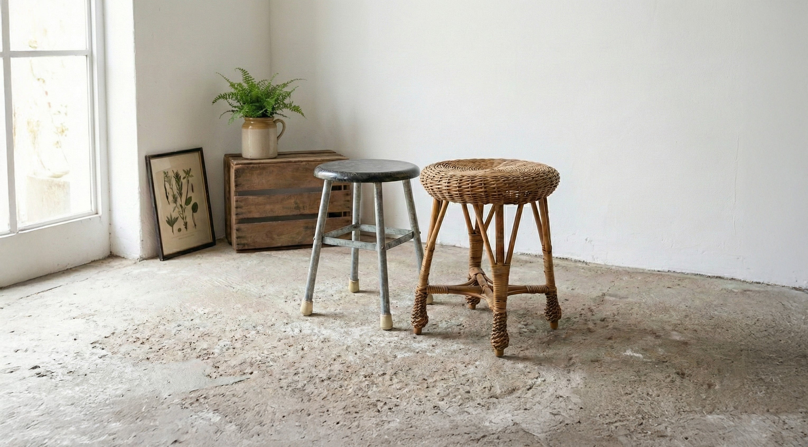 Stool / スツール