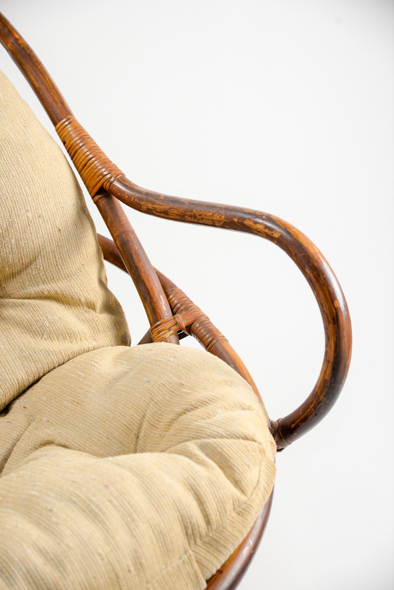 Vintage Rattan Swivel Lounge Chair / ヴィンテージ ラタン スウィーベル ラウンジチェア