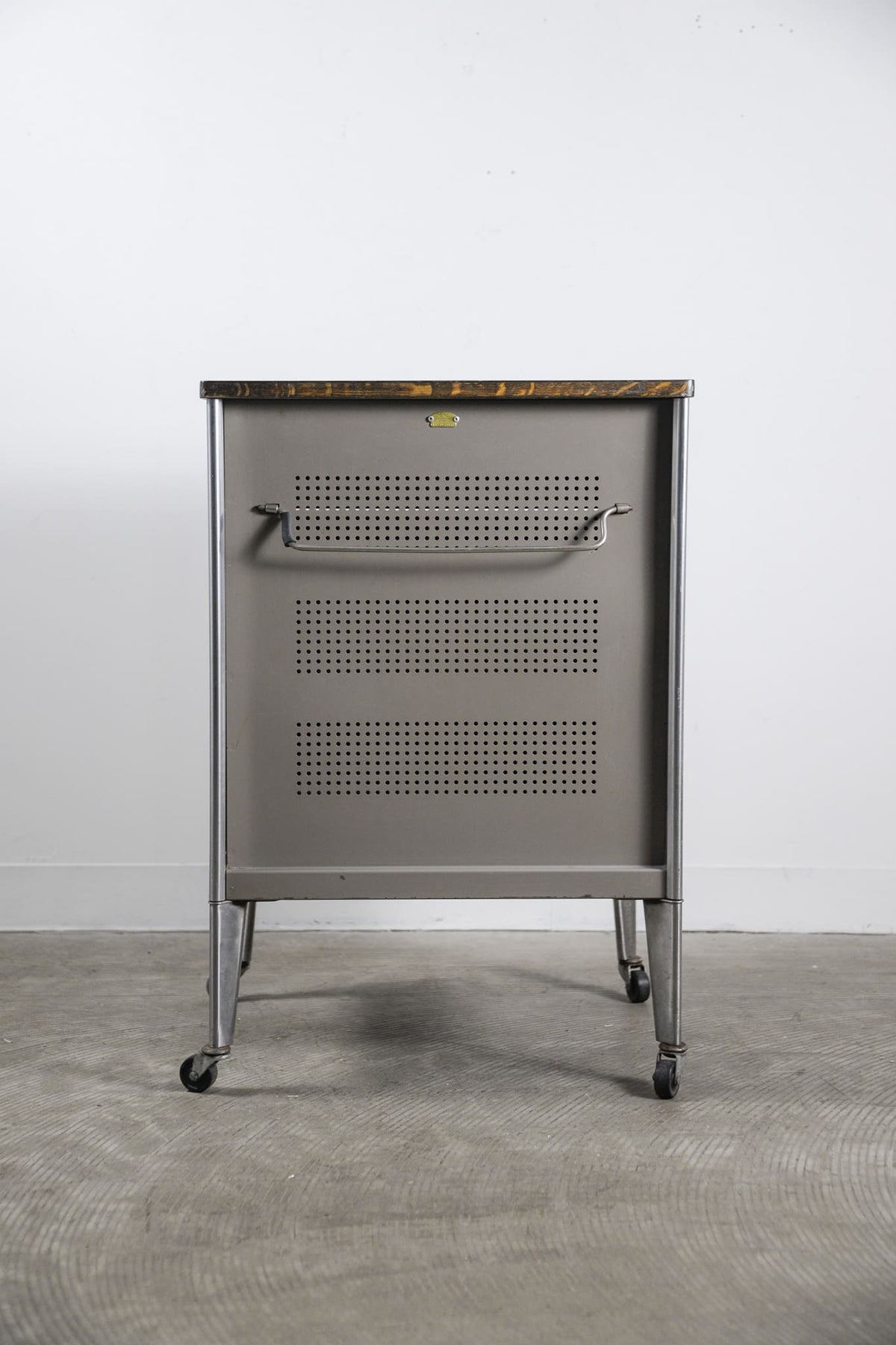 Medical Cabinet by Raymond Loewy for Hill-Rom / レイモンド・ローウィ ヒルロム社 メディカルキャビネット