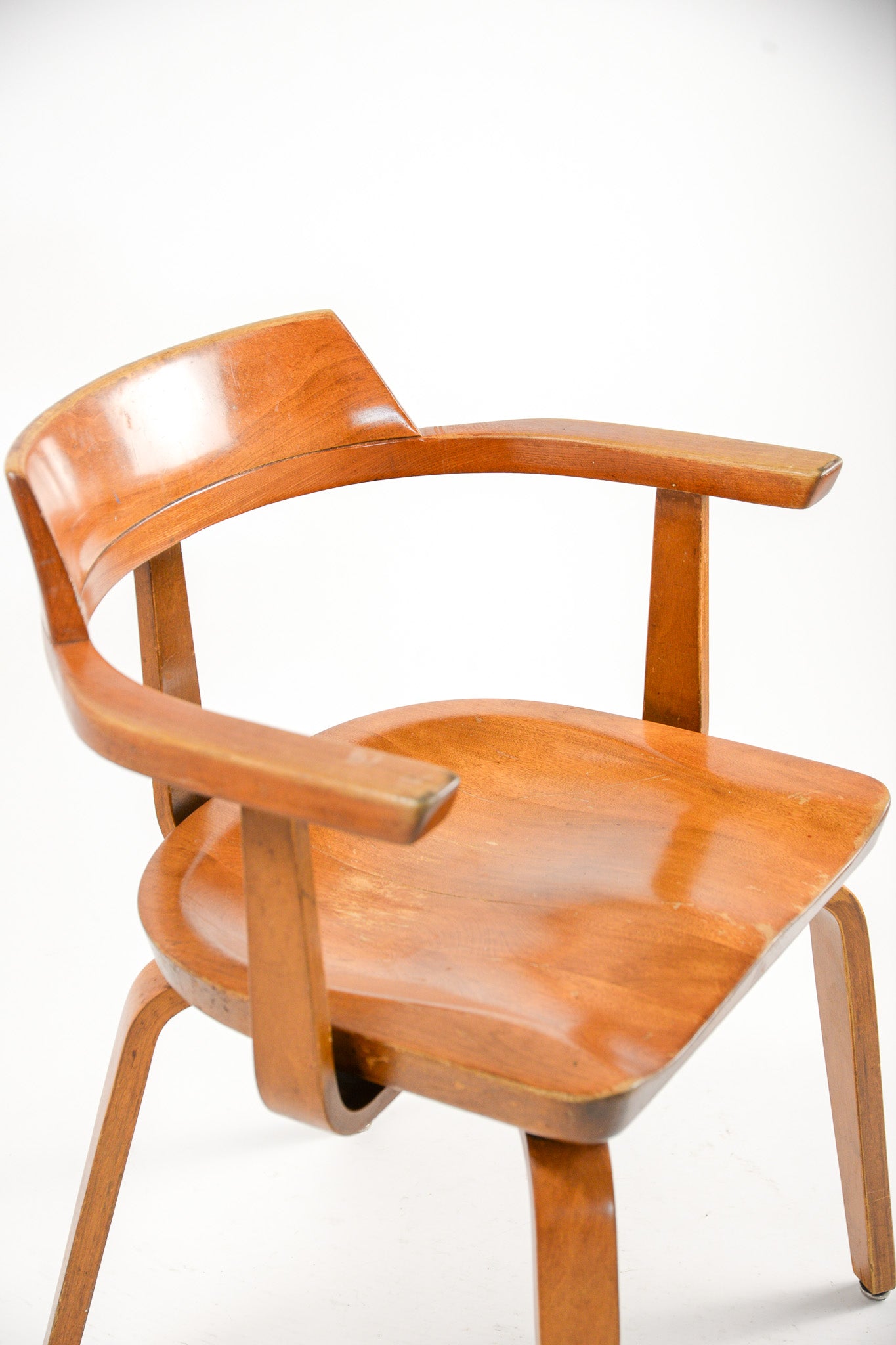 Walter Gropius Thonet W199 Chair / 木製アームチェア ワルターグロピウス