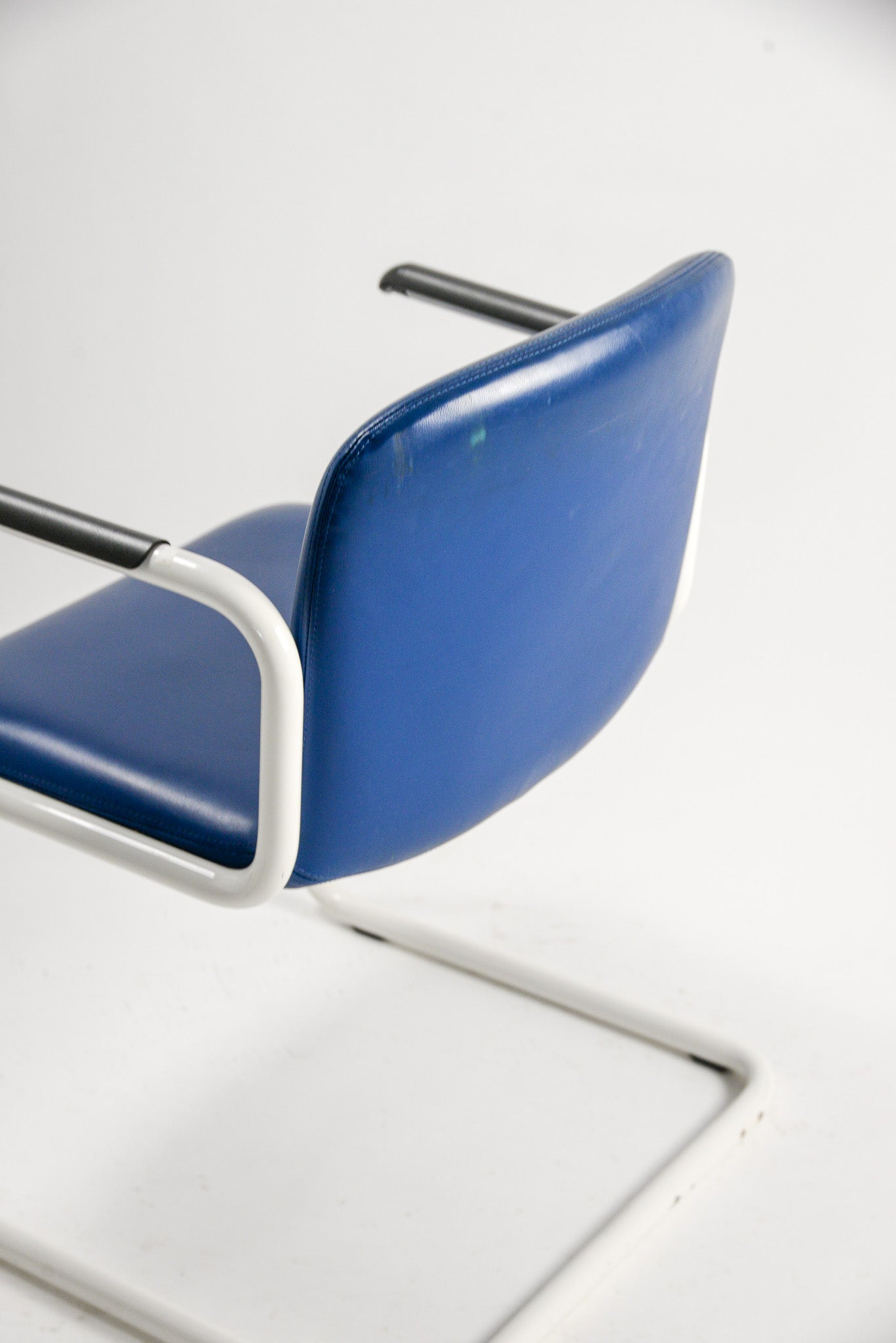 Kinetics Cantilever Armchair / Kinetics社 カンチレバー アームチェア