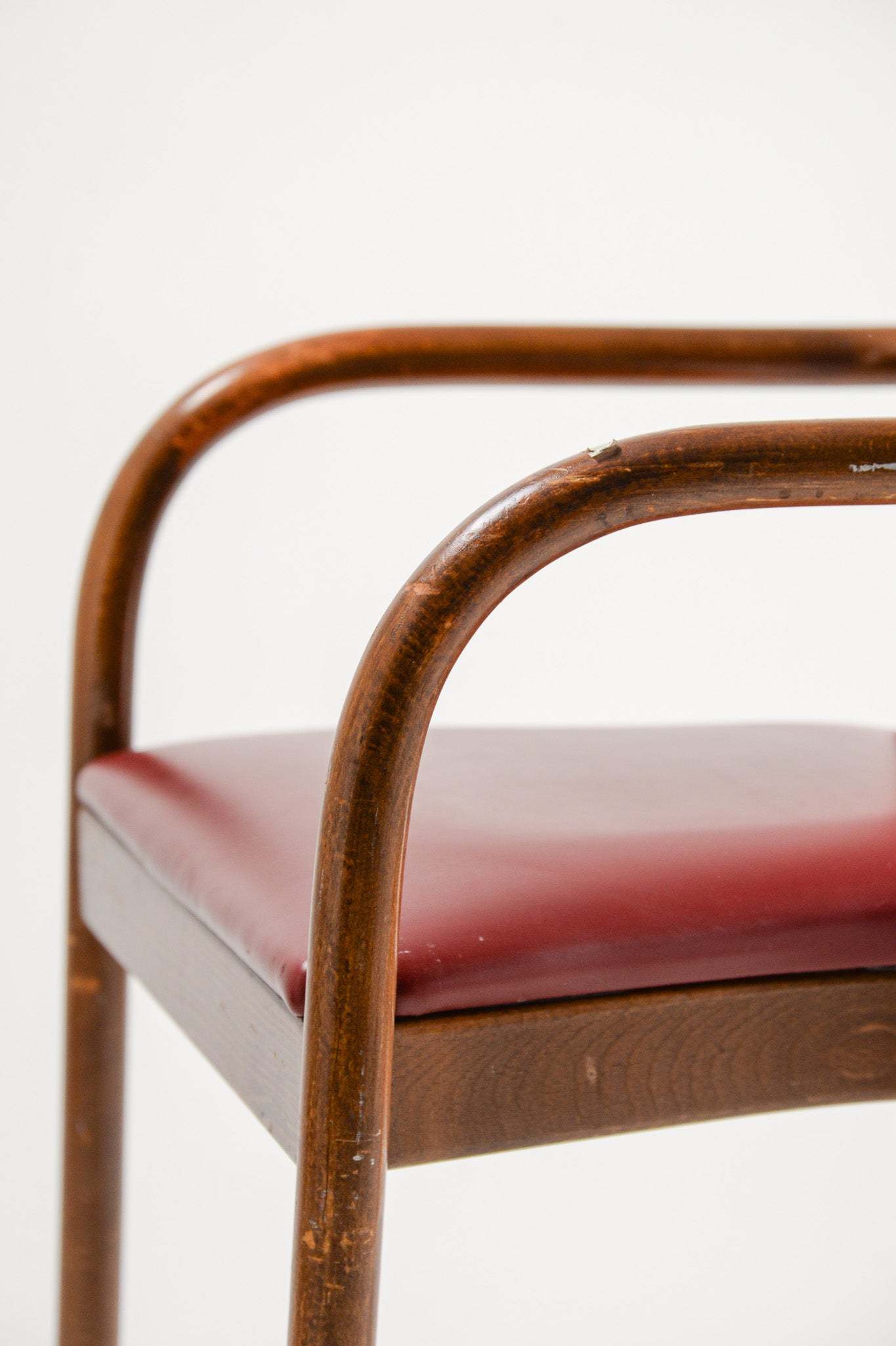 Armchair with Red Faux Leather / レッドフェイクレザー アームチェア