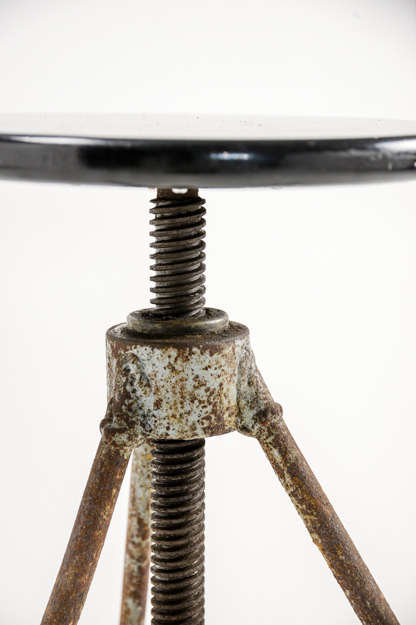 Industrial Height Adjustable Stool / 黒天板スツール（脚メタル・昇降）