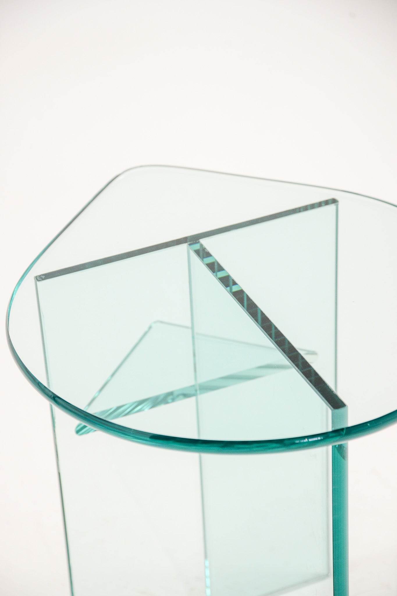 Glass Side Table / ガラスのサイドテーブル