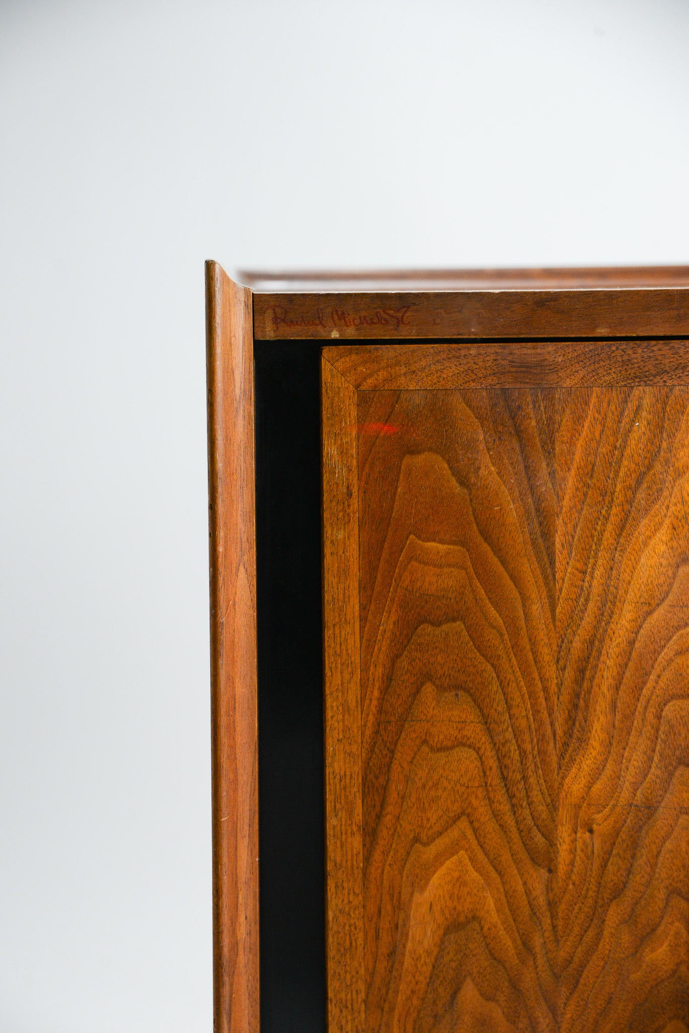 Walnut Nightstand / ウォルナットナイトスタンド