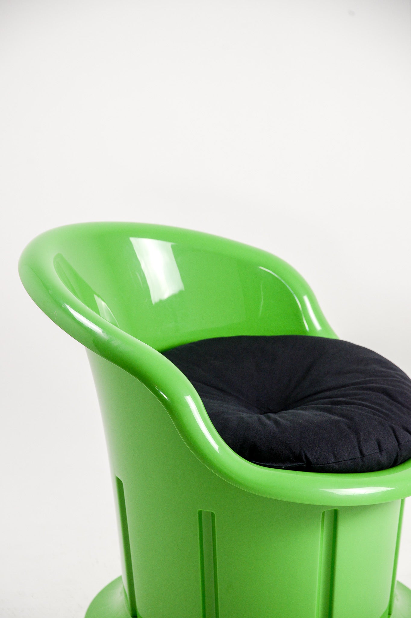 Black Fabric Green Chair / 黒ファブリックグリーンチェア