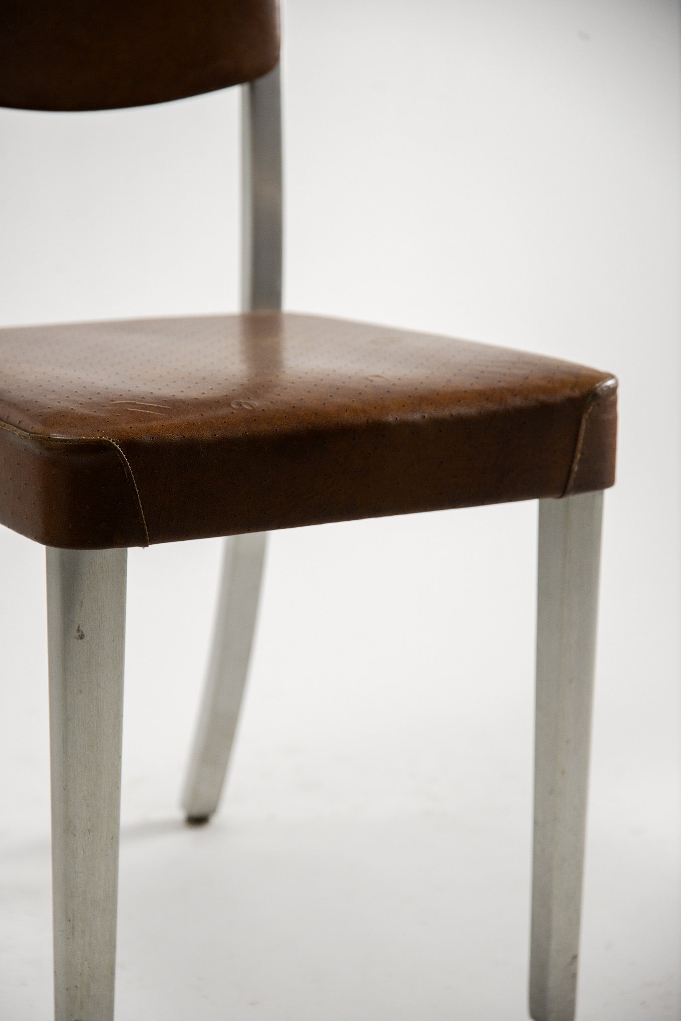 Aluminum Side Chair "Correct Seating" / アルミサイドチェア「コレクト・シーティング」