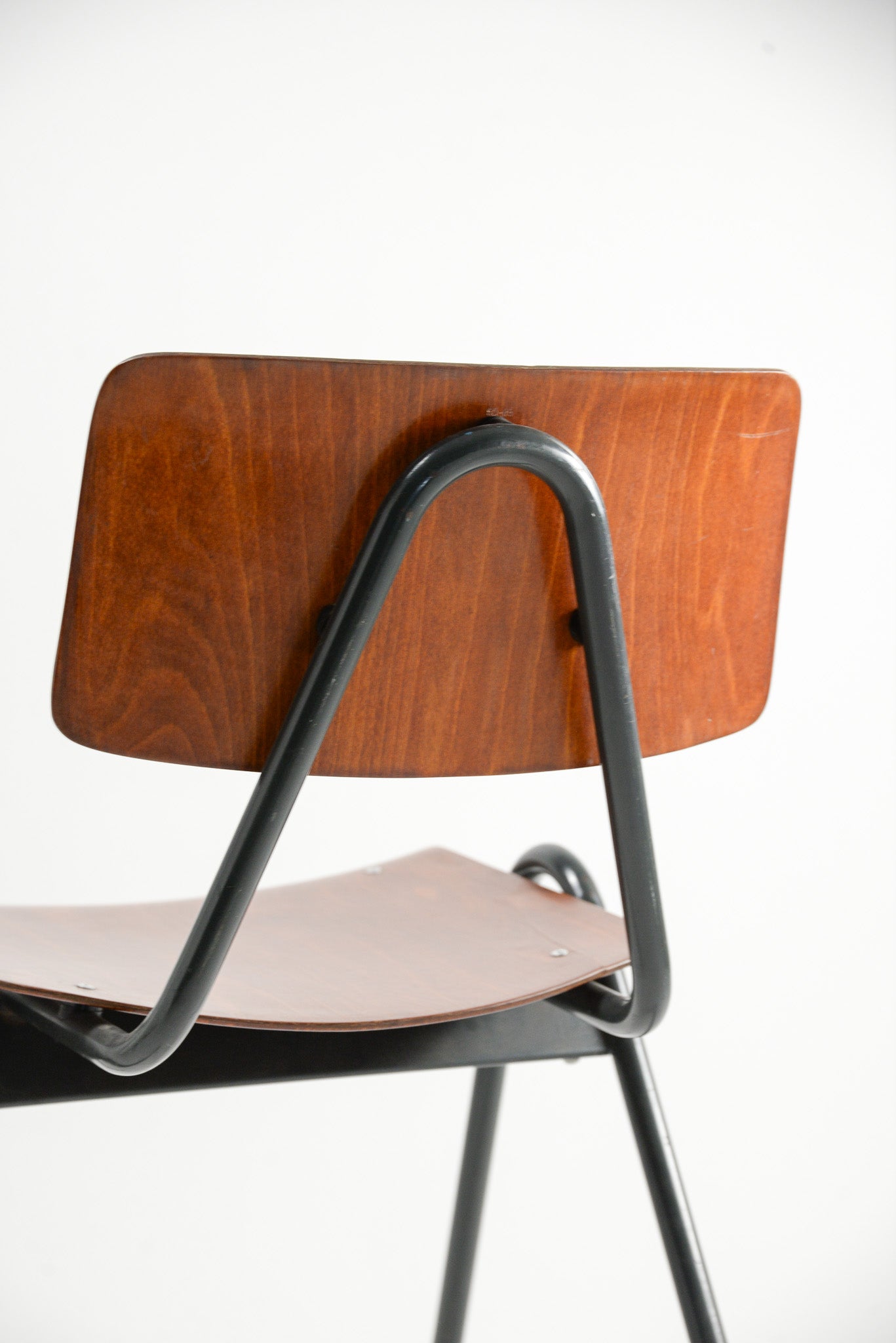 Pagholz Stacking Chair / パグホルツ スタッキングチェア