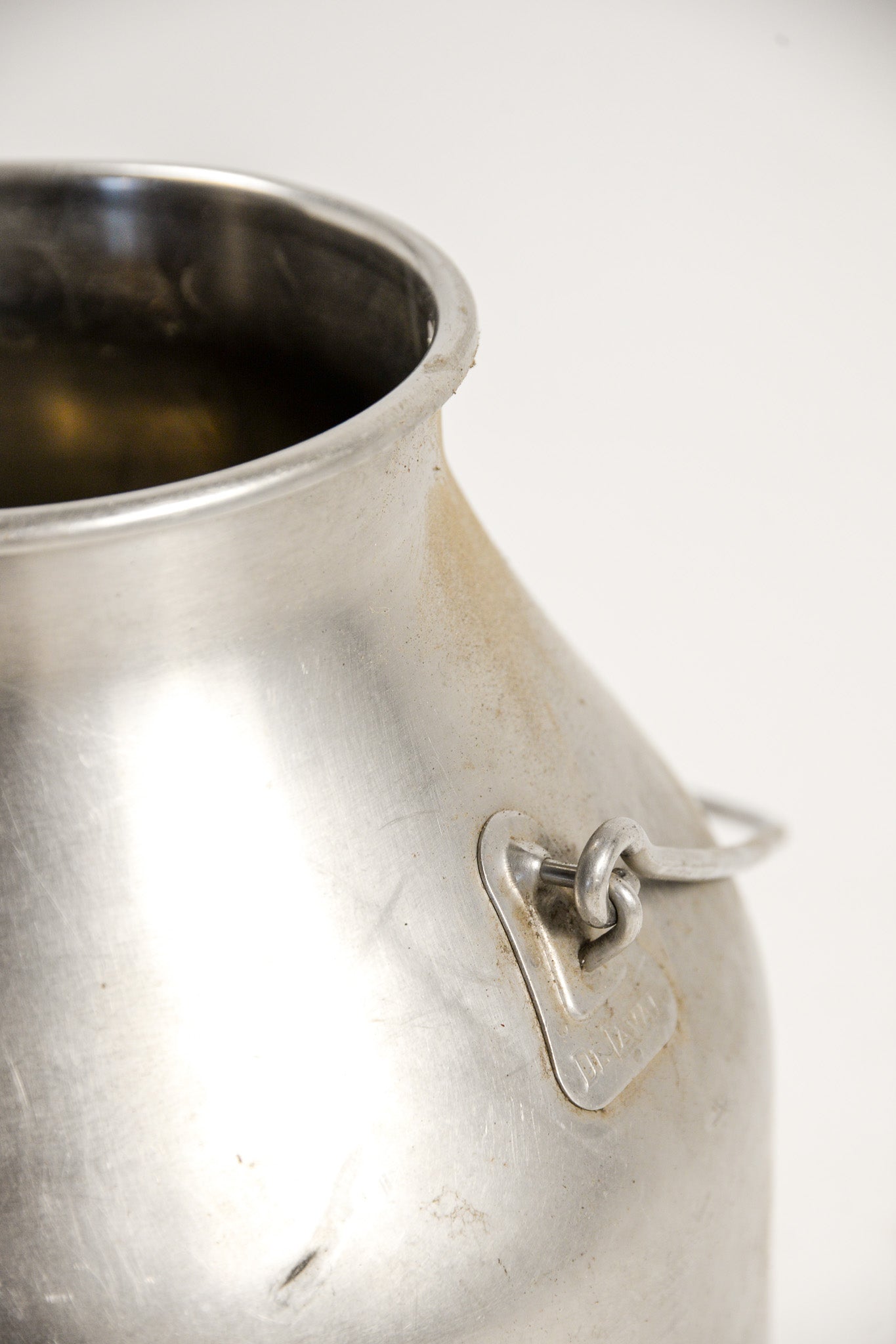 Vintage Metal Milk Can with Handles / ミルク缶 取手付き