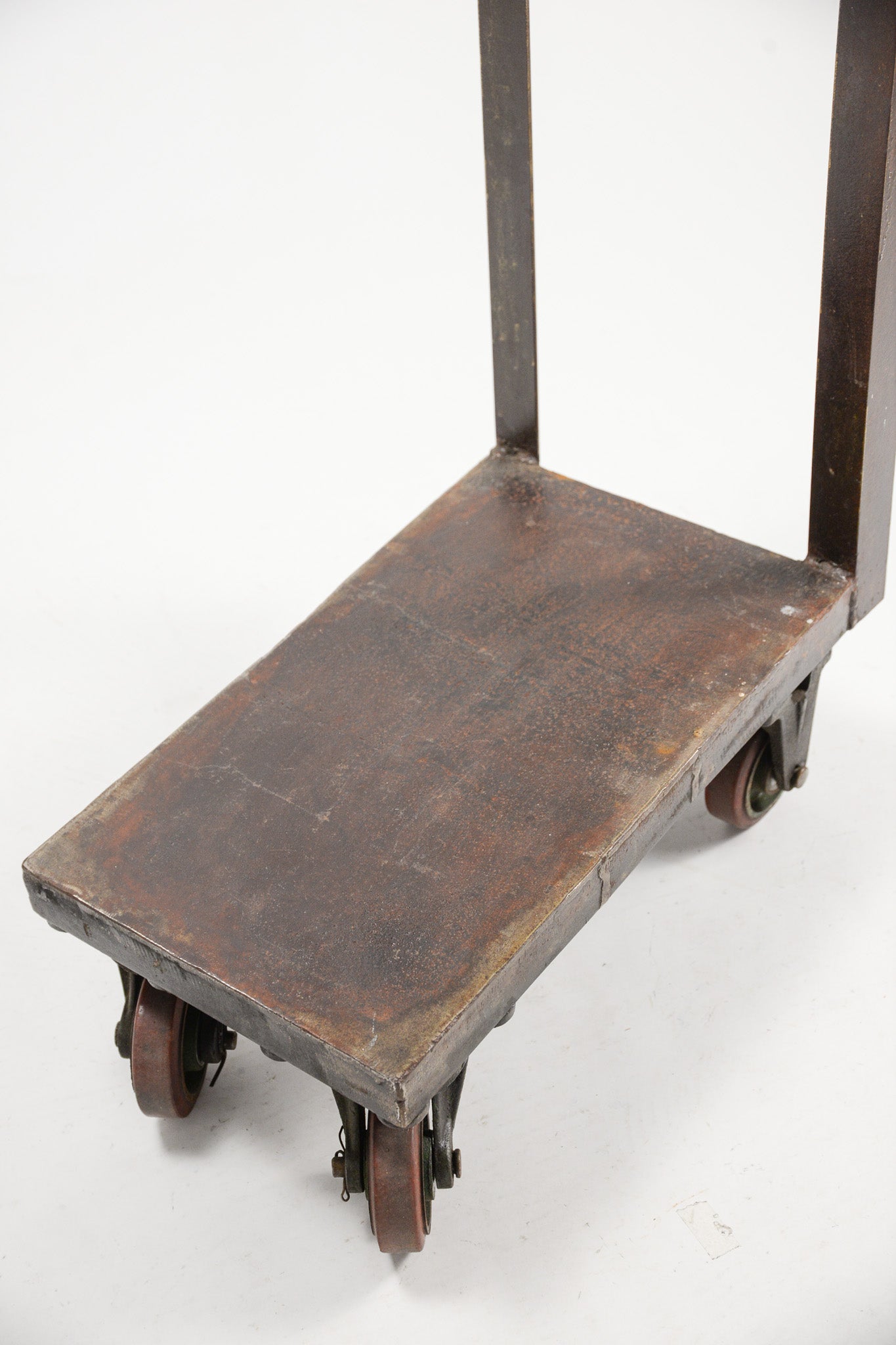Iron Trolley / 鉄の台車