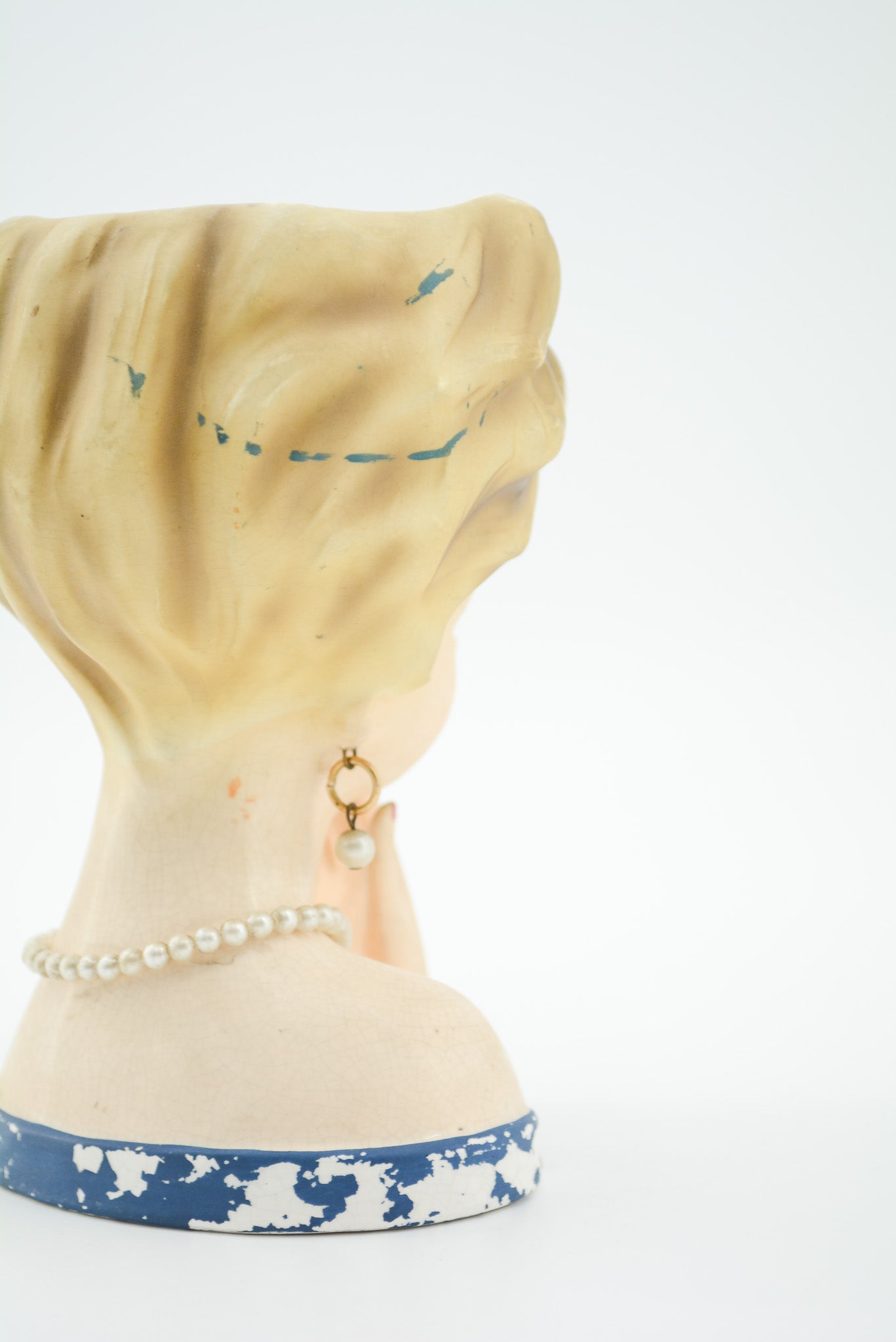 Ceramic Figurine "Woman" / 陶器の女性オブジェ