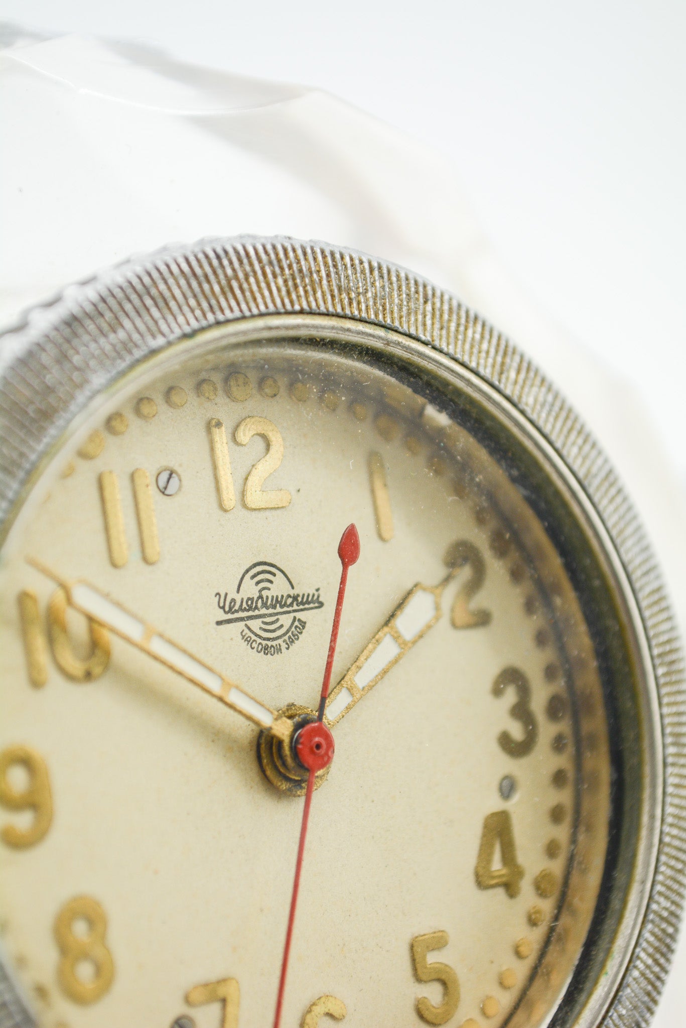 Red and Clear Table Clock / 赤とクリア 置き時計