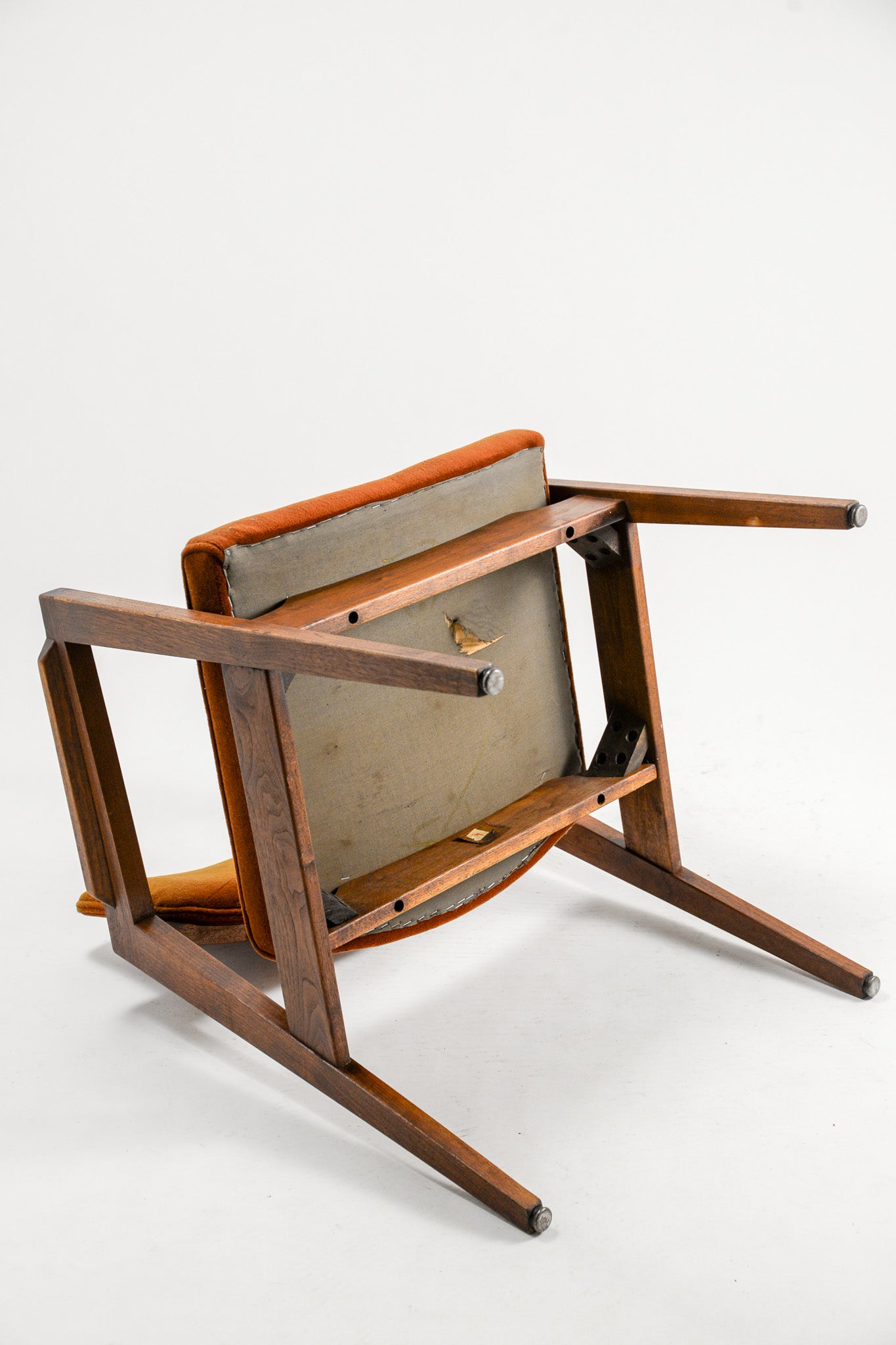 Brown Fabric Armchair / 茶ファブリックアームチェア