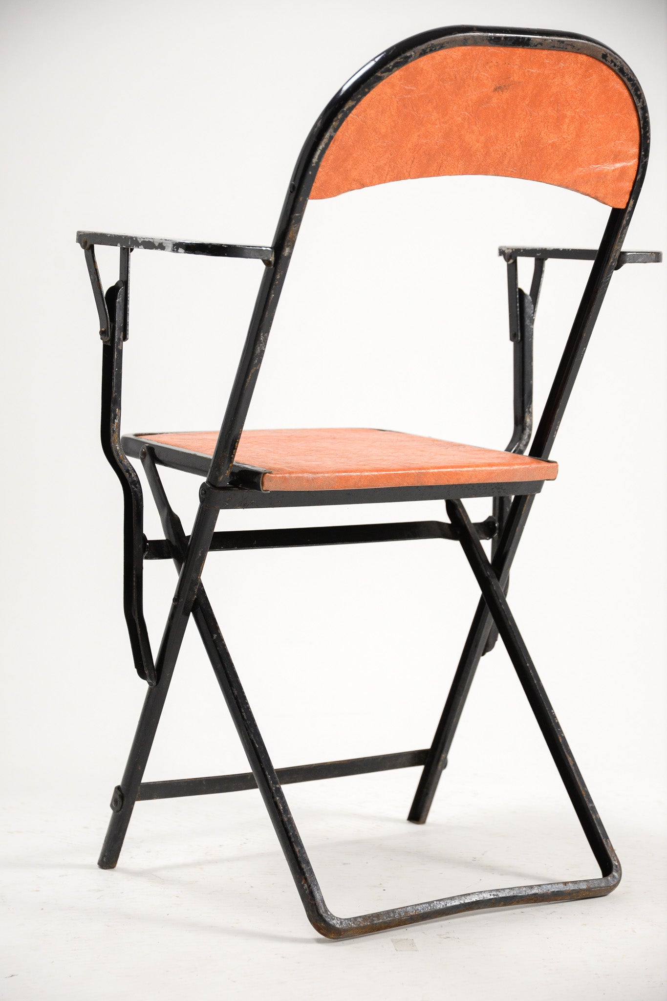 Metal Folding Chair with Armrests / メタルフレーム折りたたみ椅子