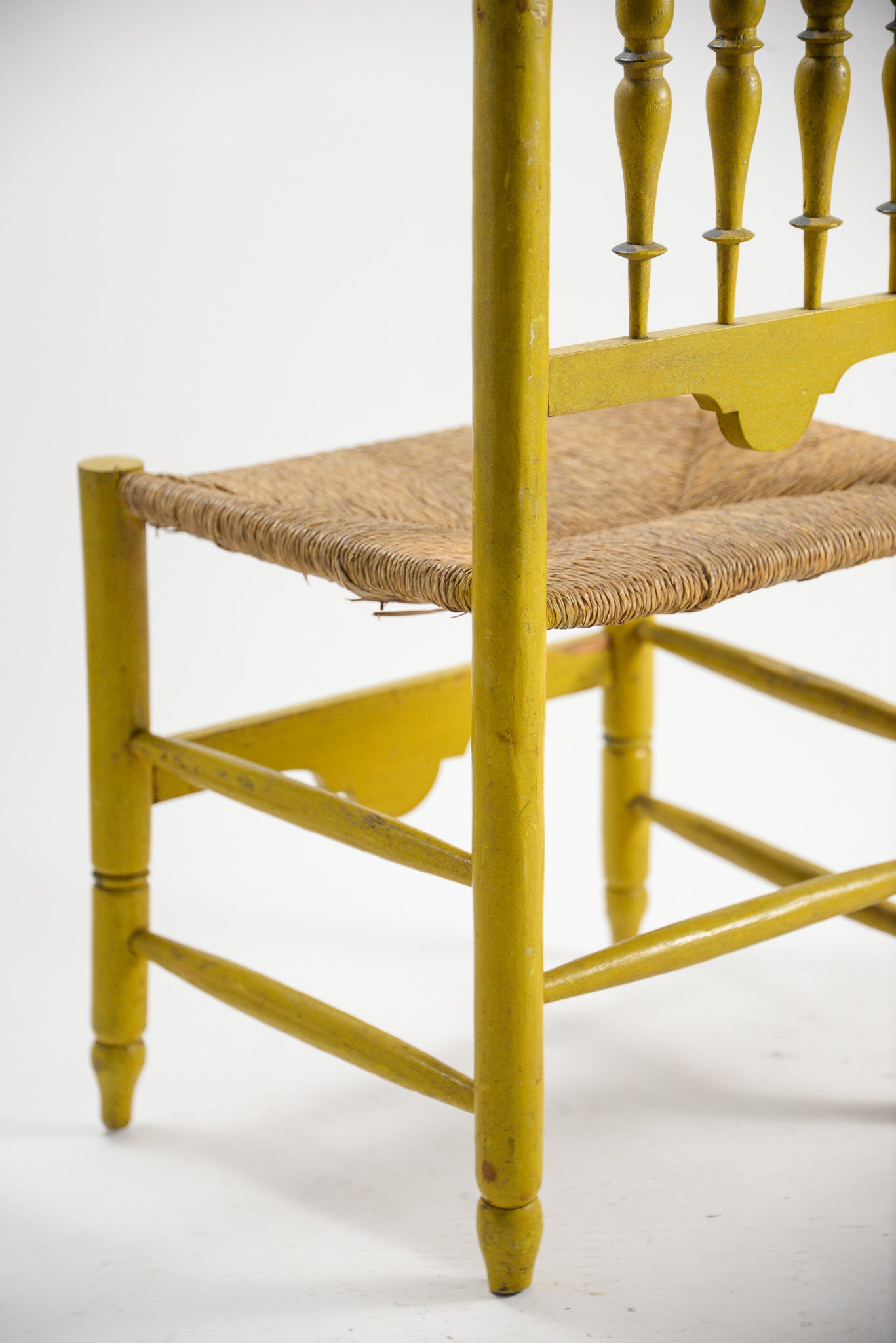 Bird Painted Chair / 鳥のペイントチェア (イエロー)