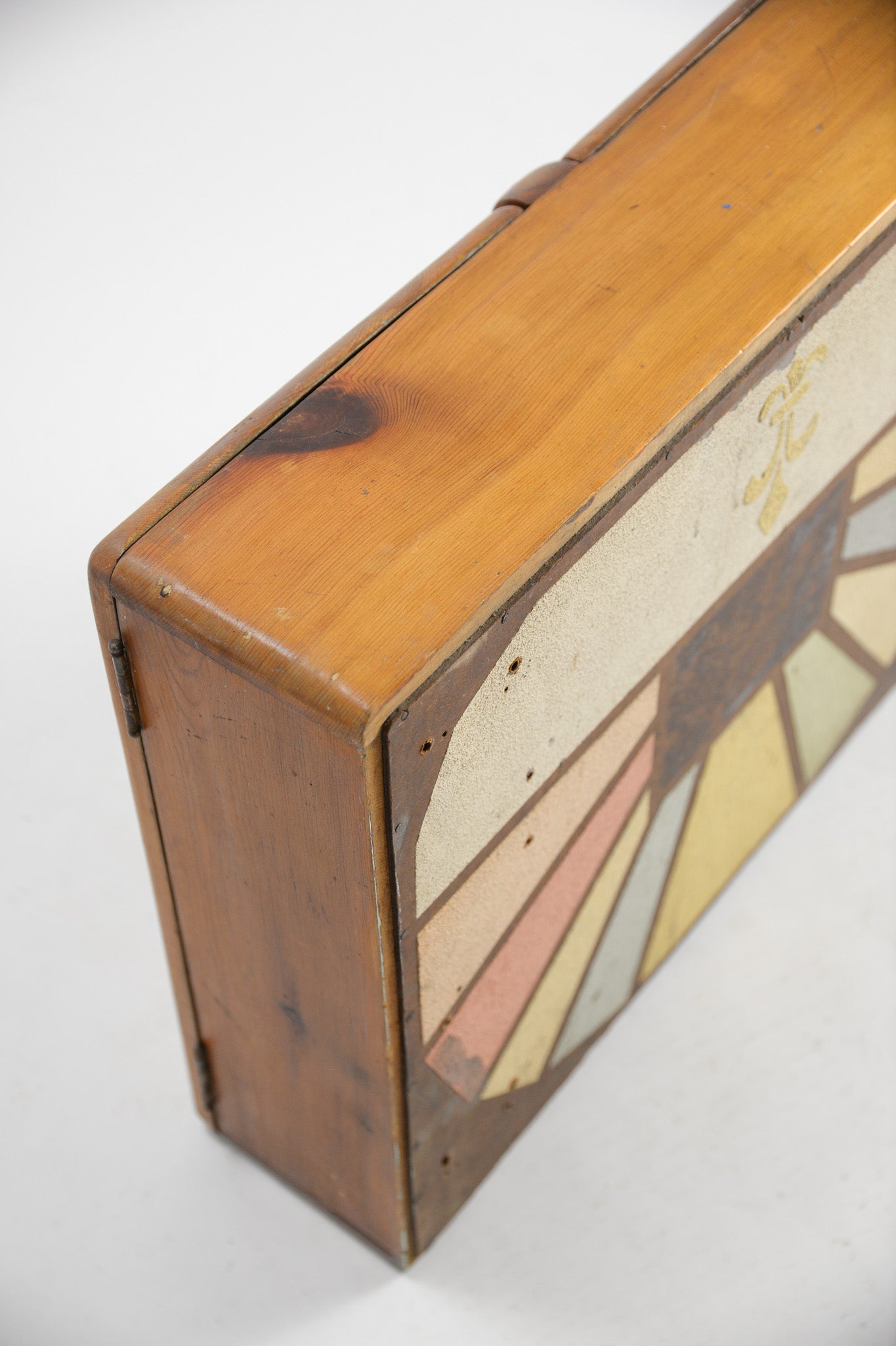 Wooden Wall Shelf with Lion Handle / ライオン取手 木製壁付け棚