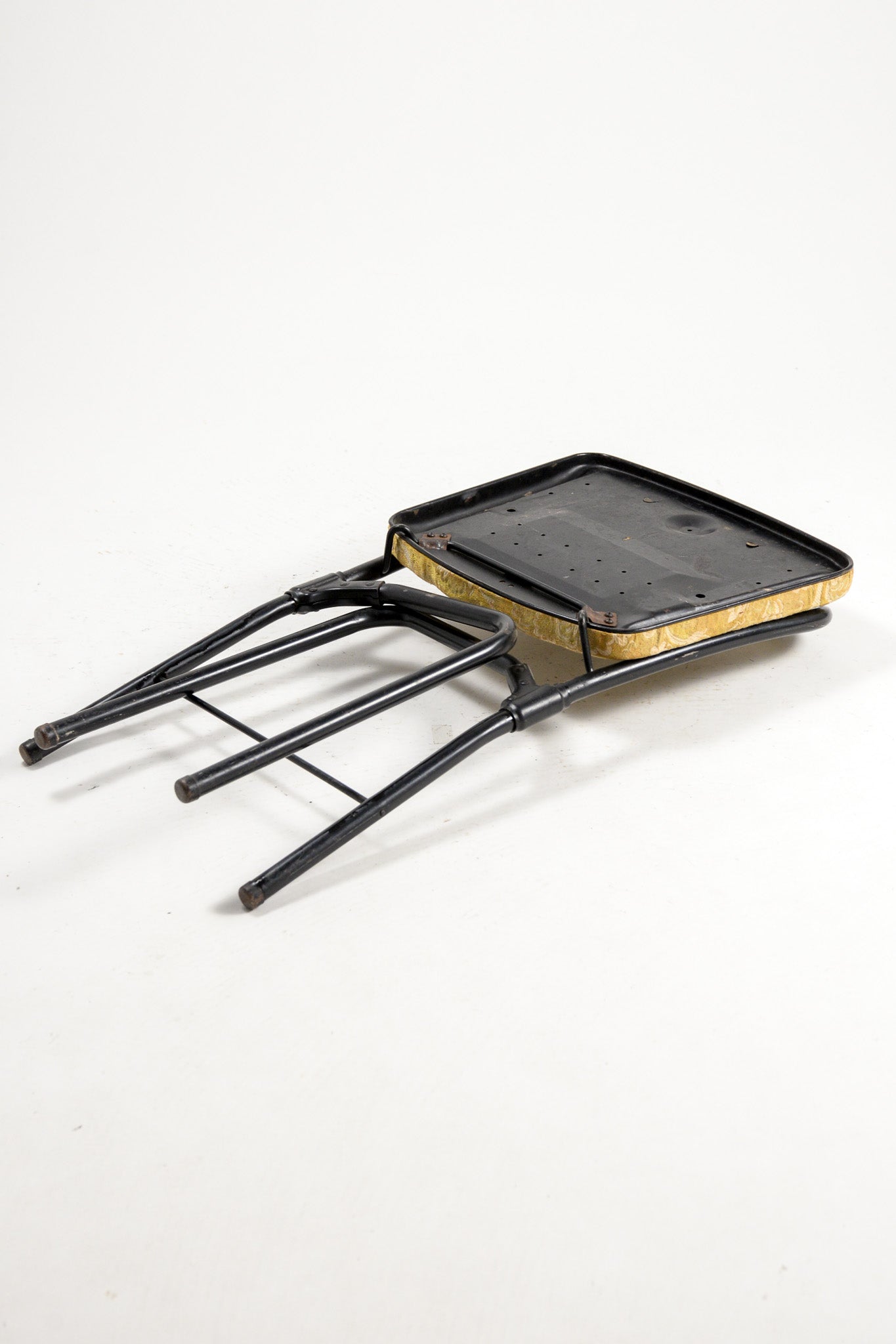 Metal Frame Folding Chair / メタルフレーム折りたたみチェア
