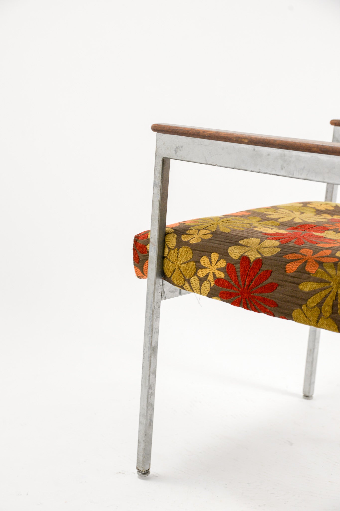 Floral Fabric Armchair / 花柄ファブリック アームチェア