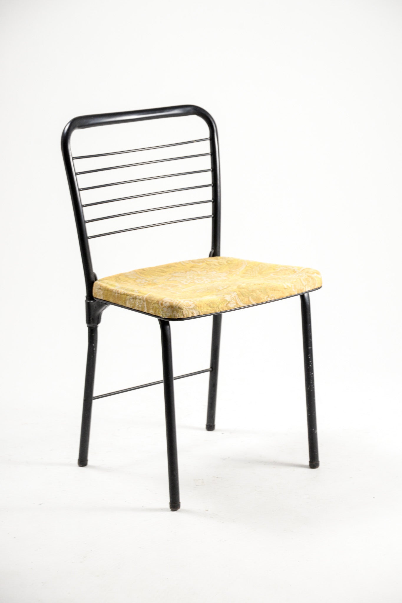 Metal Frame Folding Chair / メタルフレーム折りたたみチェア