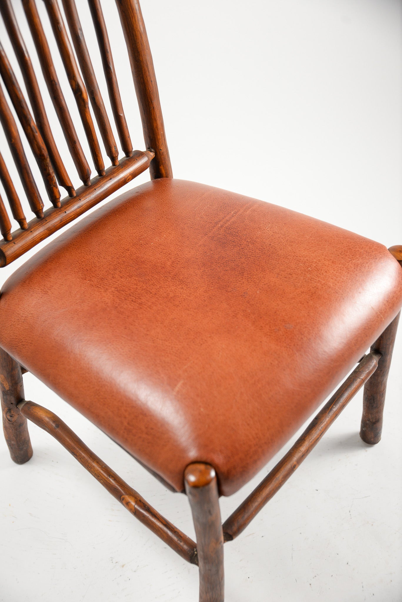 High Back Spindle Chair with Leather Seat / レザー座面 木のスピンドルチェア