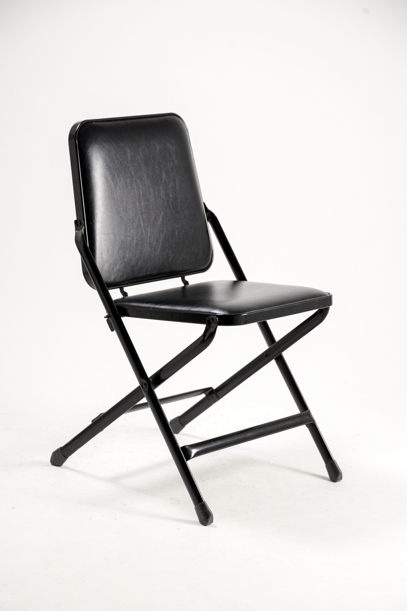 KRUEGER Black Fabric Metal Folding Chair / KRUEGER 黒ファブリック メタル折りたたみイス