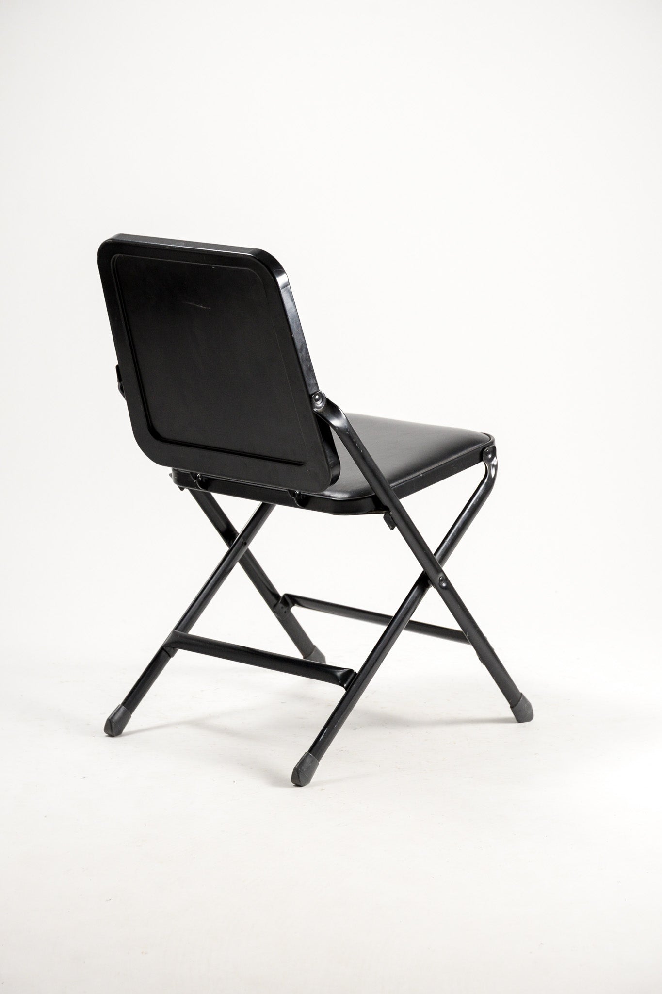 KRUEGER Black Fabric Metal Folding Chair / KRUEGER 黒ファブリック メタル折りたたみイス