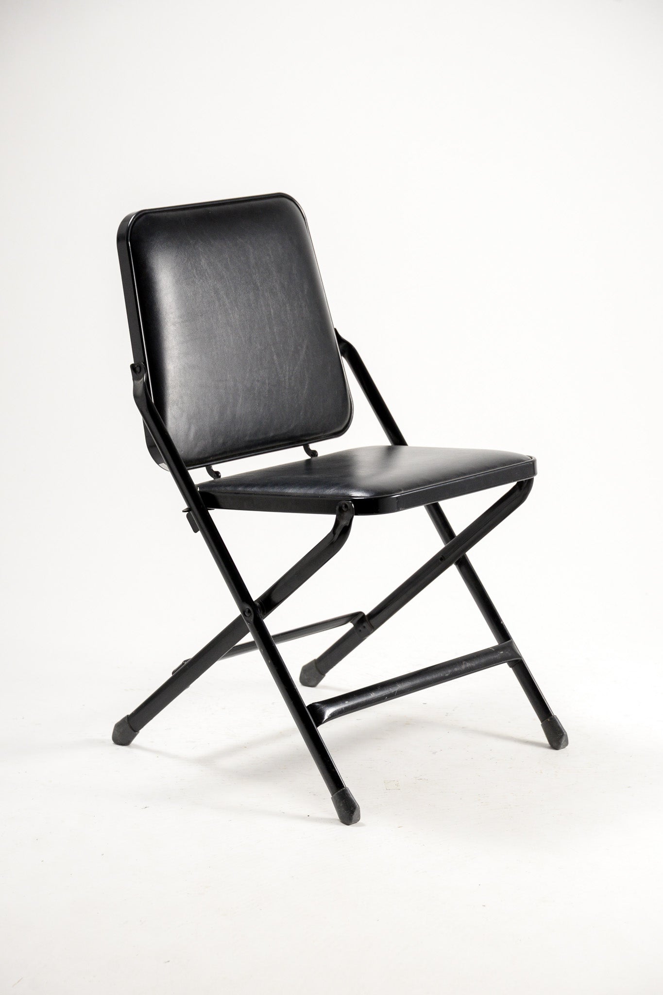 KRUEGER Black Fabric Metal Folding Chair / KRUEGER 黒ファブリック メタル折りたたみイス