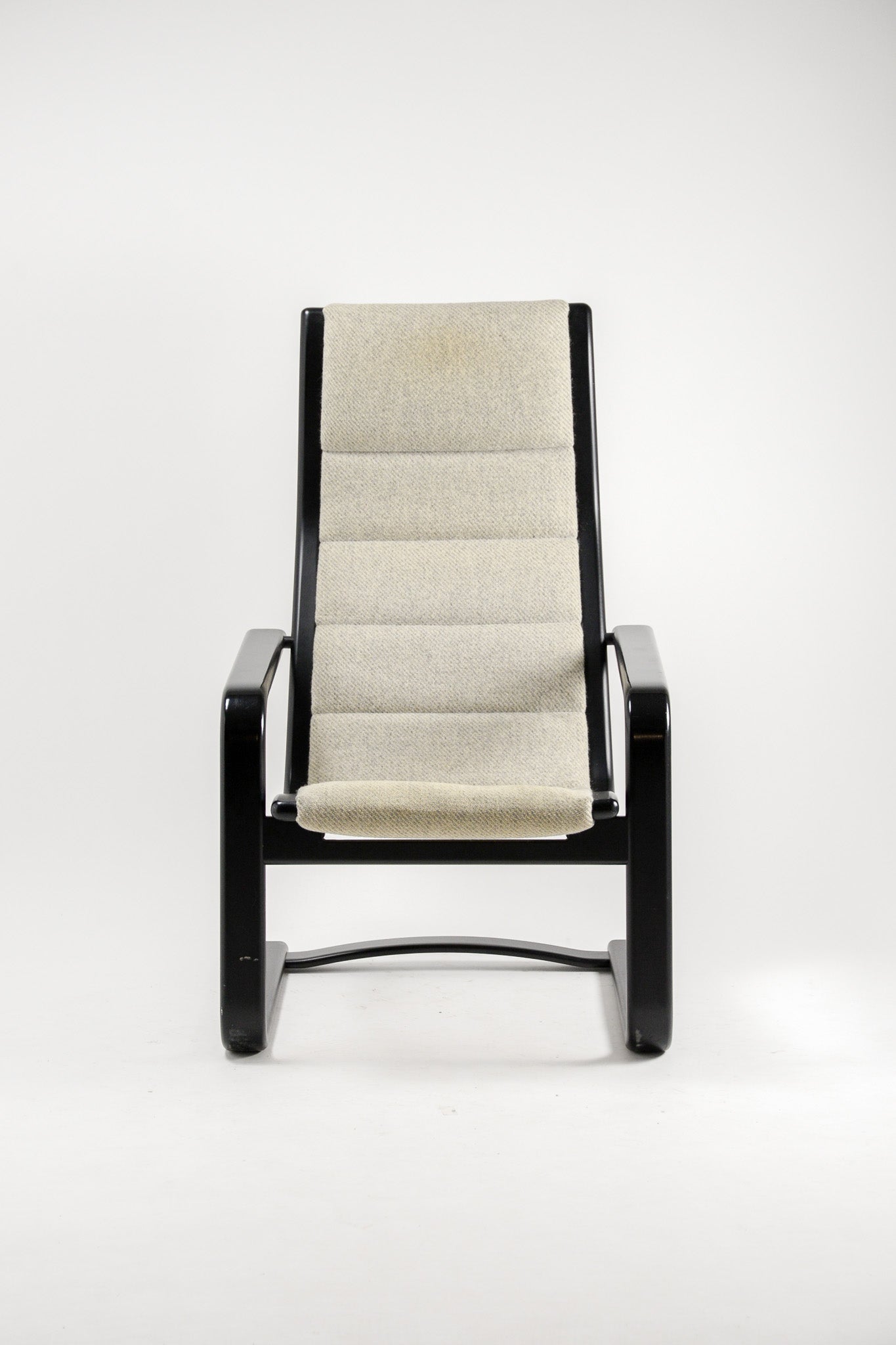 Gray Fabric High-Back Armchair / グレーファブリックアームチェア