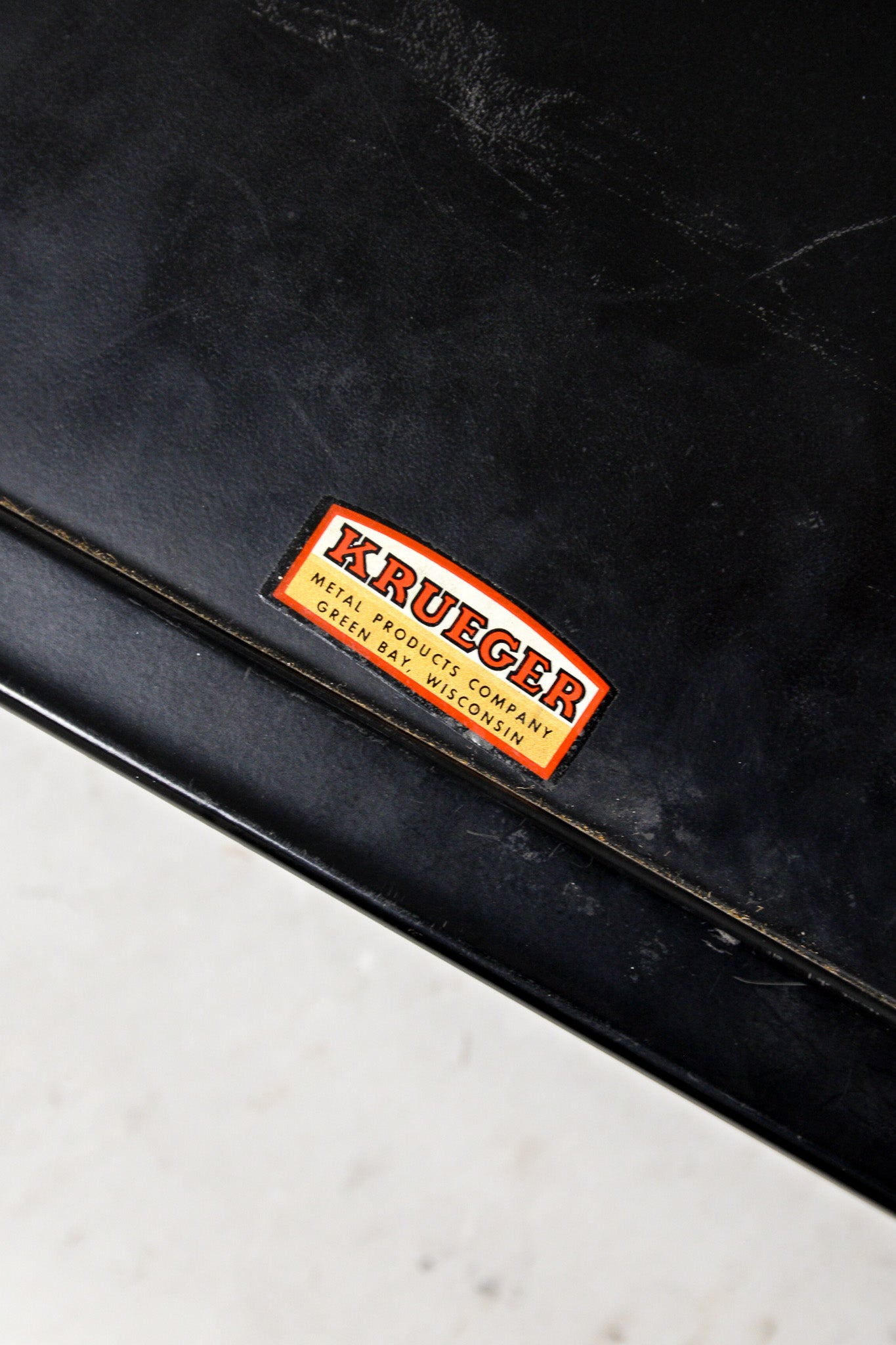 KRUEGER Black Fabric Metal Folding Chair / KRUEGER 黒ファブリック メタル折りたたみイス