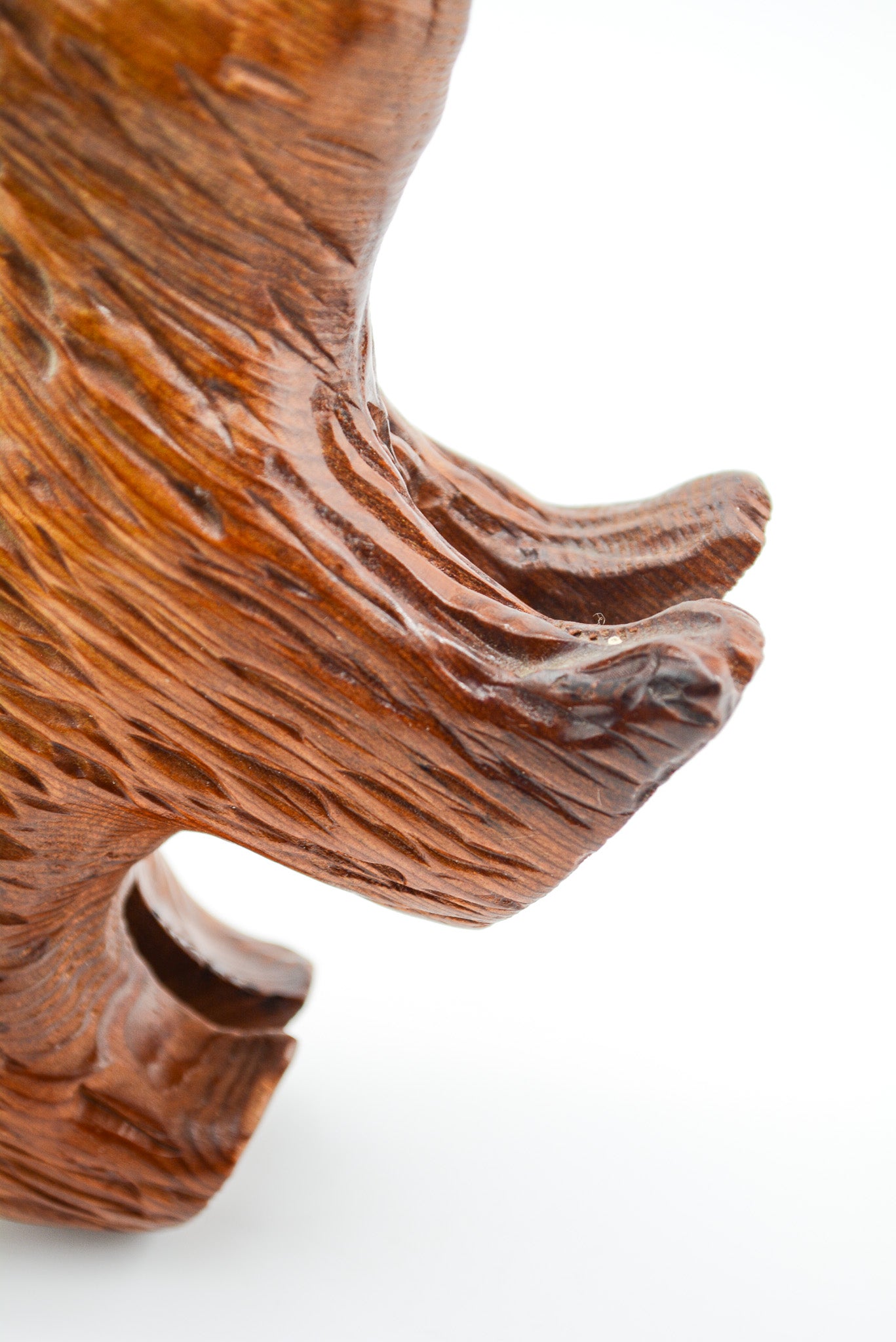 Wood Carved Bear (Brown) / 木彫りのクマ（茶）