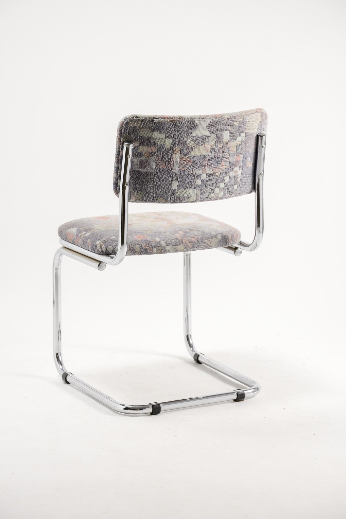 Geometric Fabric Cantilever Chair / 幾何学ファブリック カンチレバーチェア