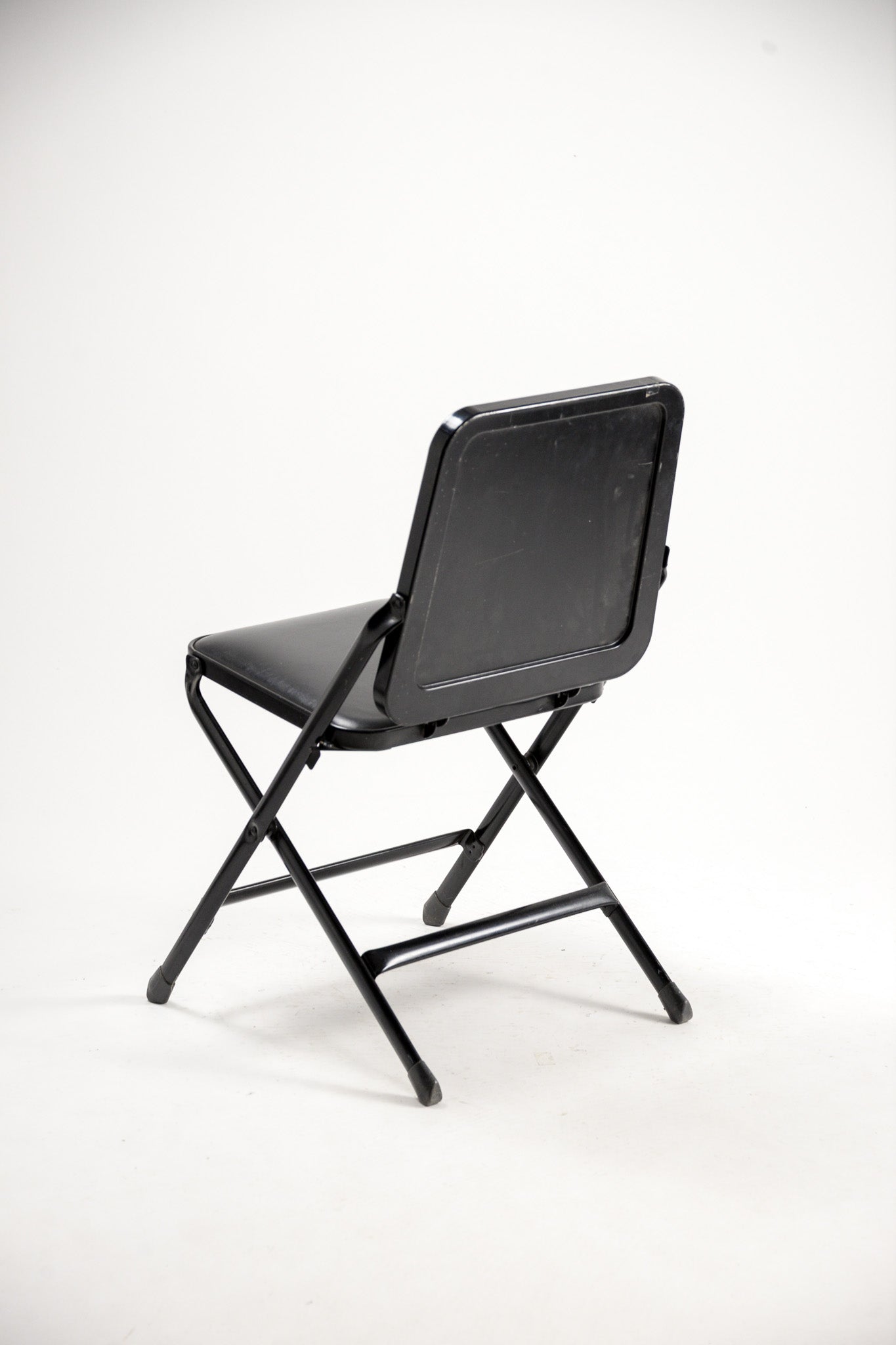 KRUEGER Black Fabric Metal Folding Chair / KRUEGER 黒ファブリック メタル折りたたみイス