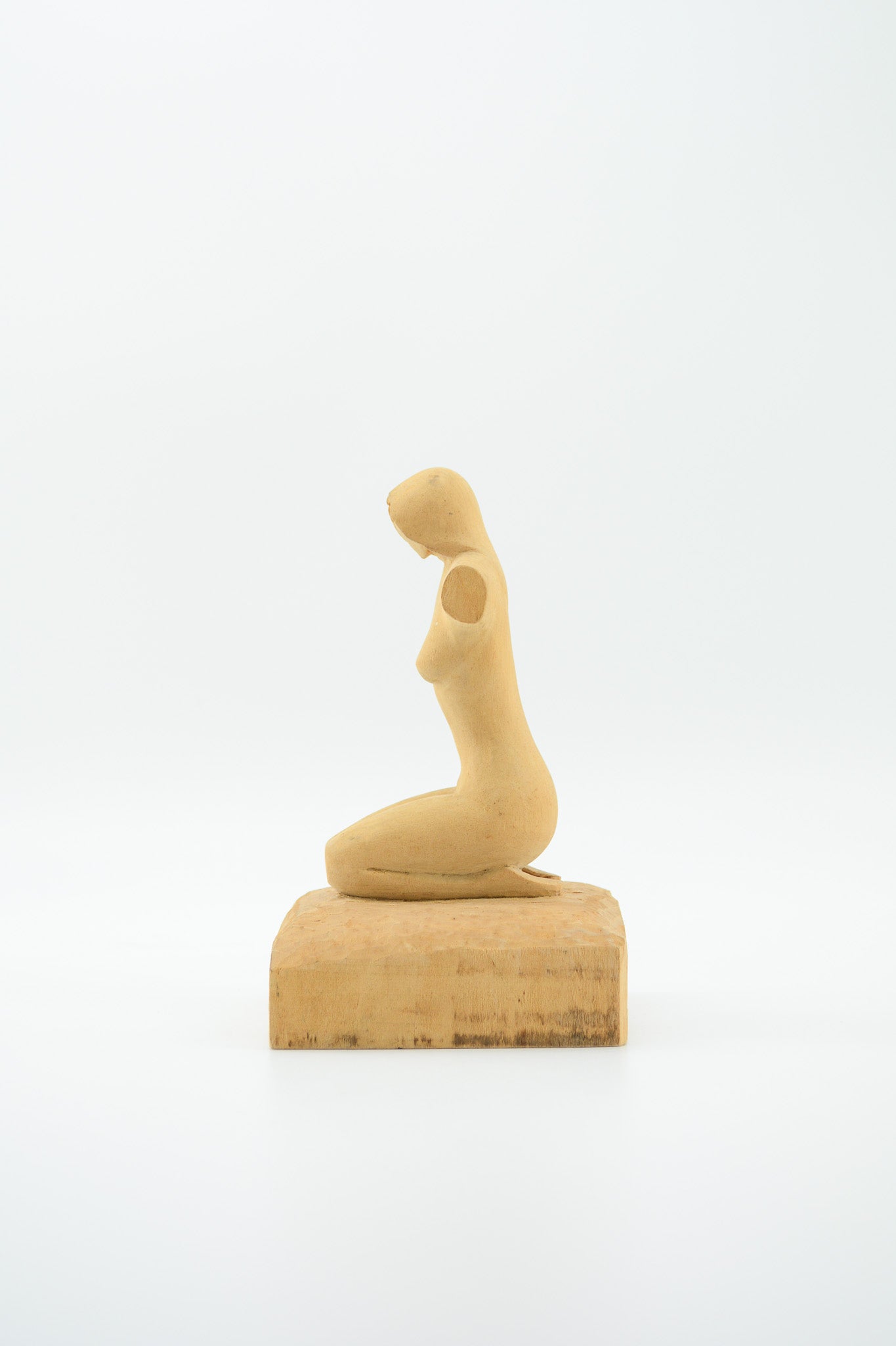Abstract Wooden Female Form / 女性の木彫りのオブジェ