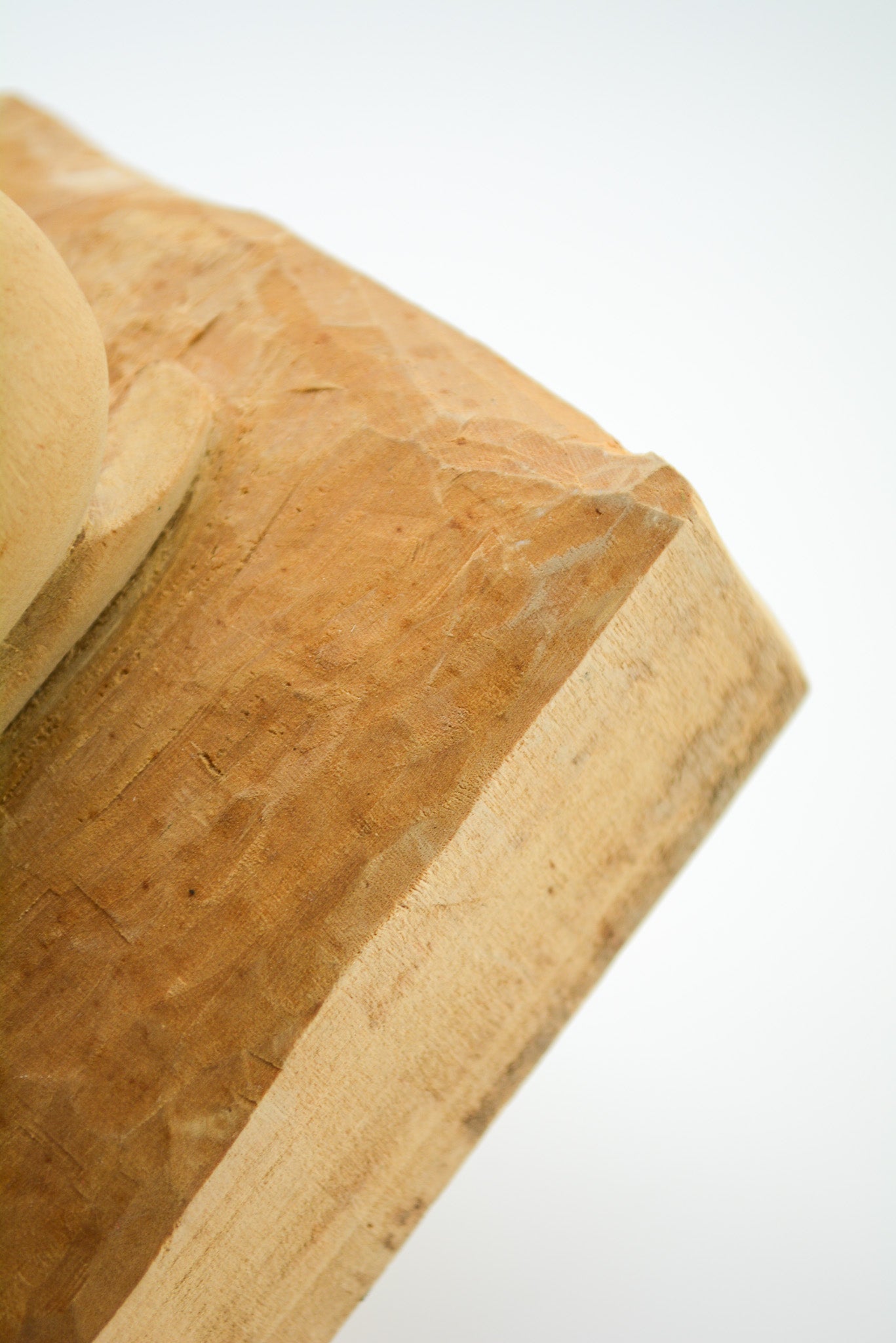 Abstract Wooden Female Form / 女性の木彫りのオブジェ