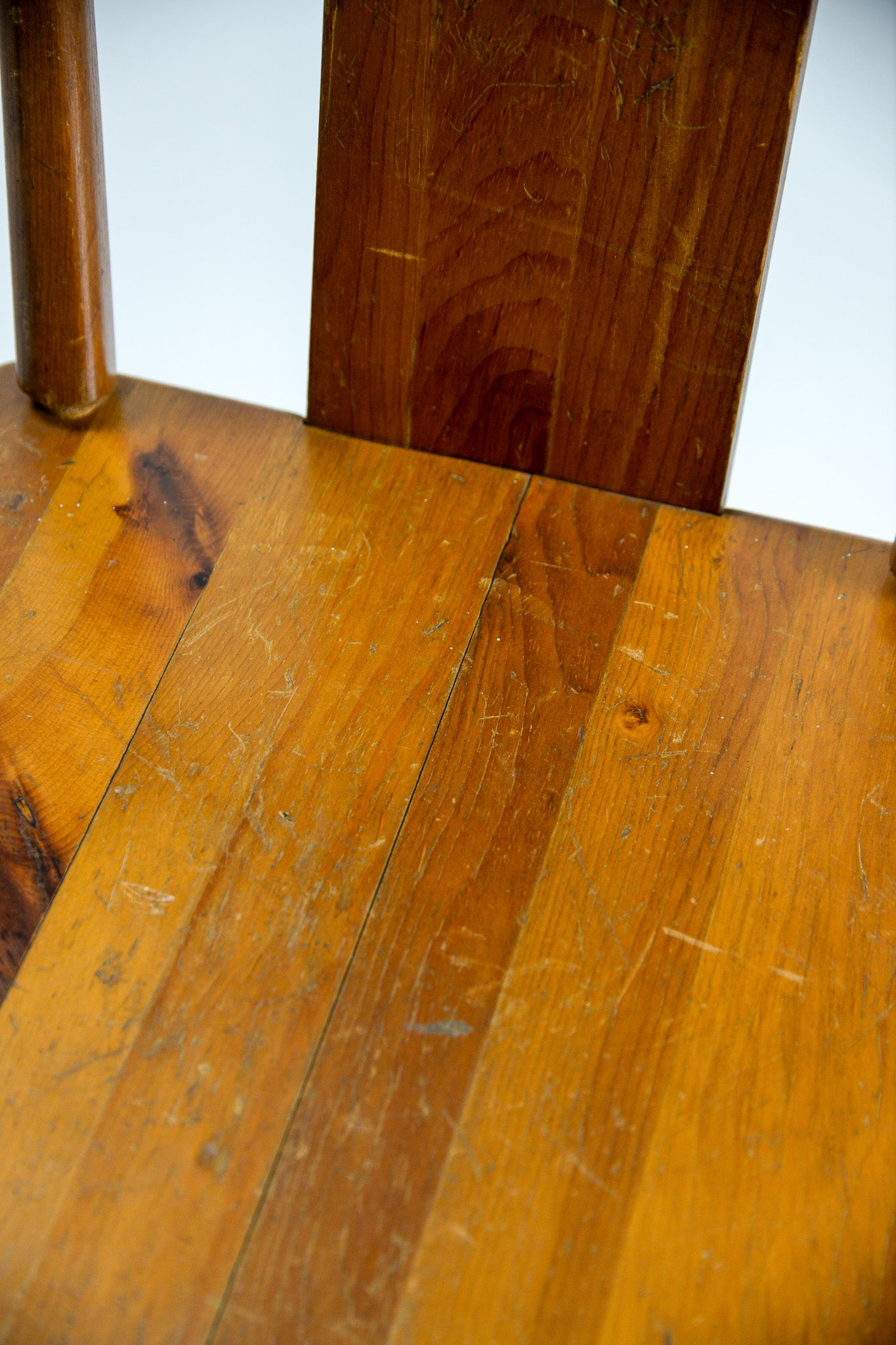 Wooden Chair / 木製チェア