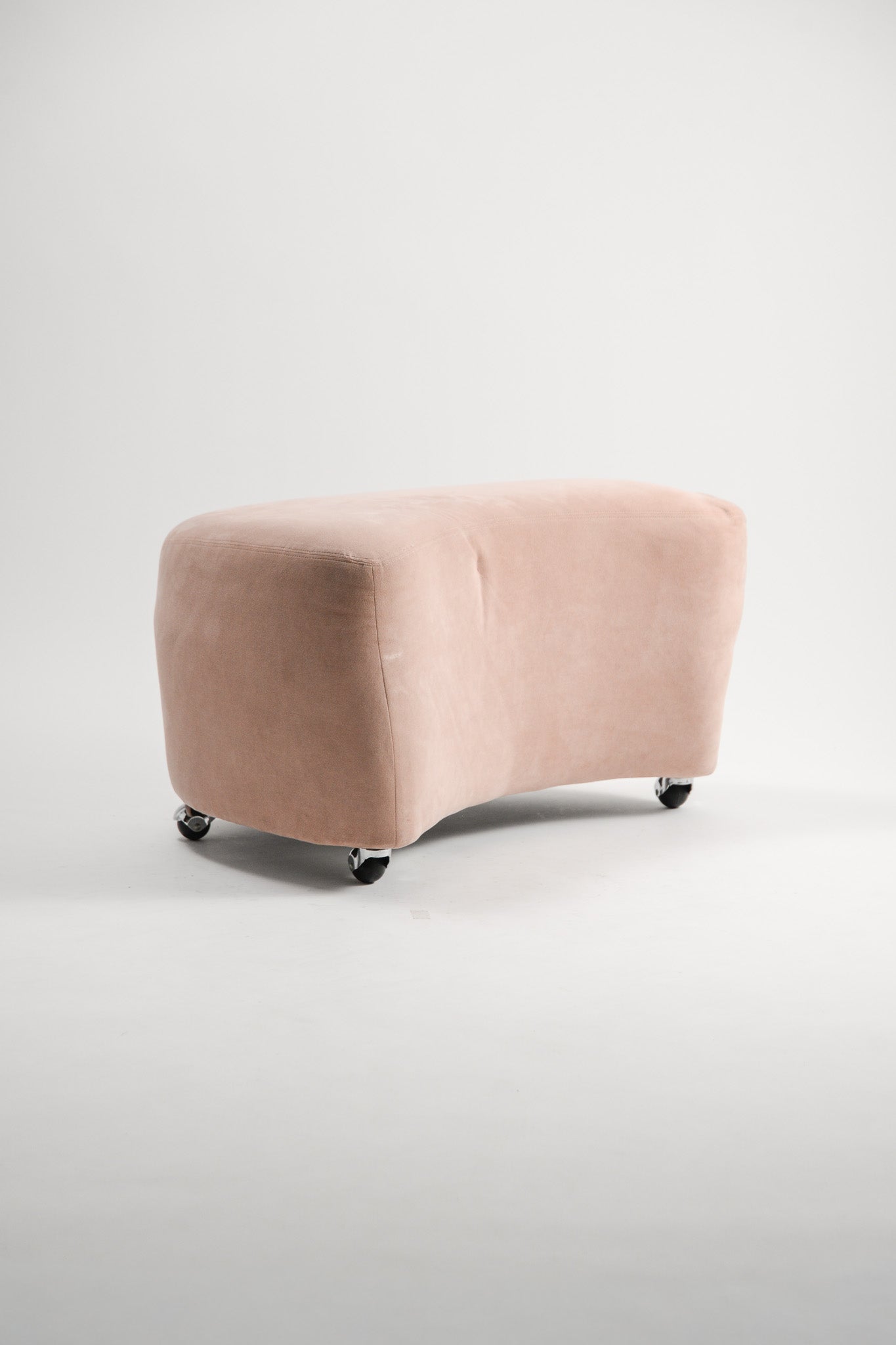 Suede Boomerang Ottoman / スエードブーメランオットマン