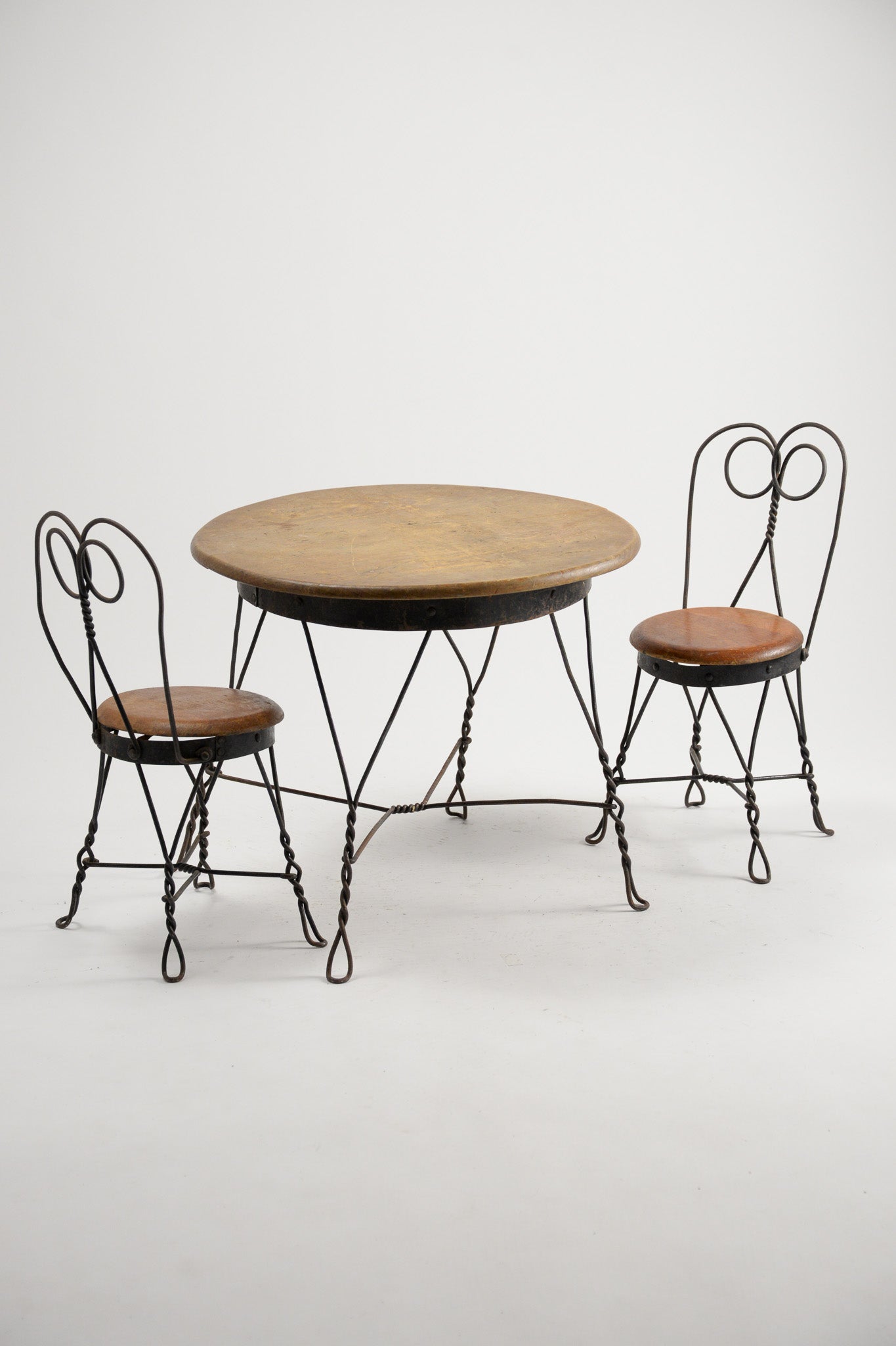 Twist Leg Low Table / ツイストレッグローテーブル