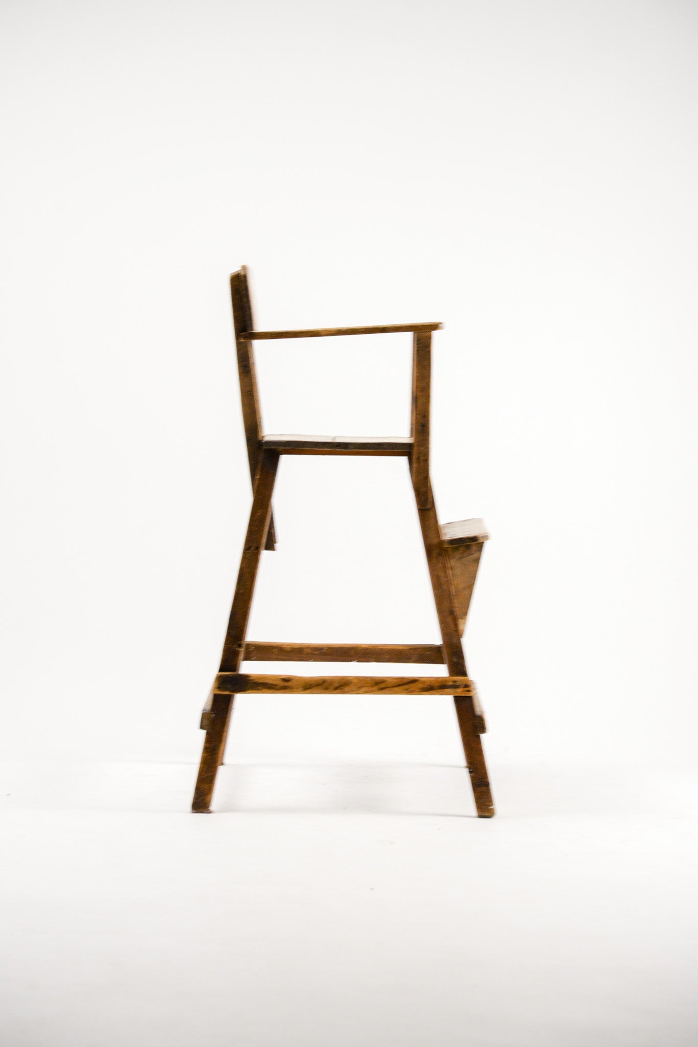 Wooden Child's High Chair / 木製子供椅子（ハイチェア）