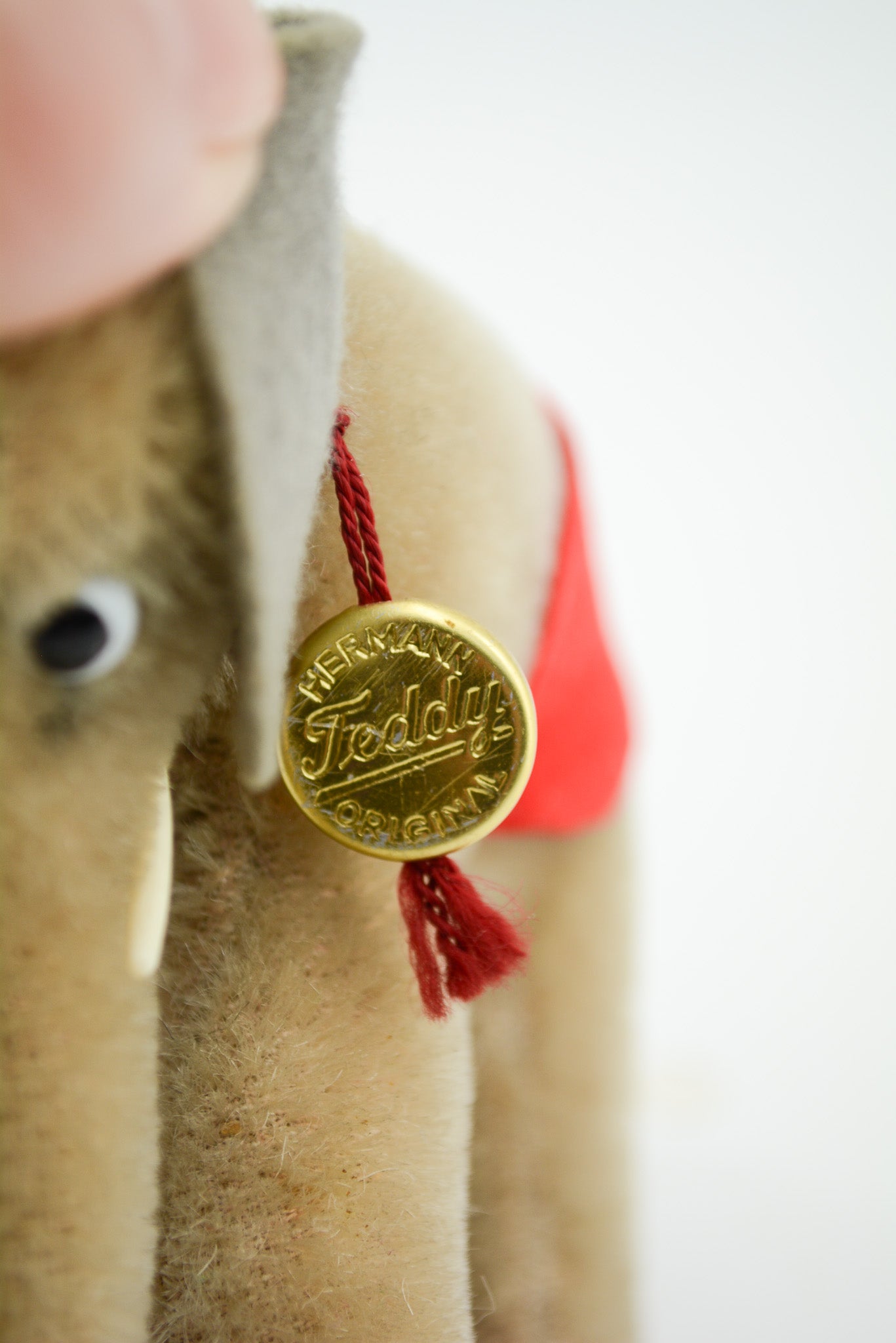HERMANN Elephant Plush / HERMANN ゾウのぬいぐるみ