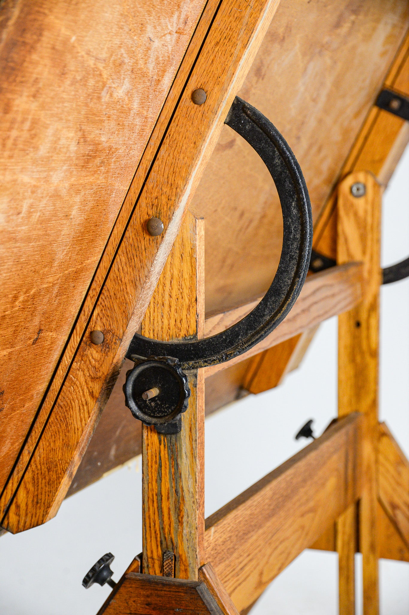 Wooden Drafting Table / 木製ドラフティングテーブル