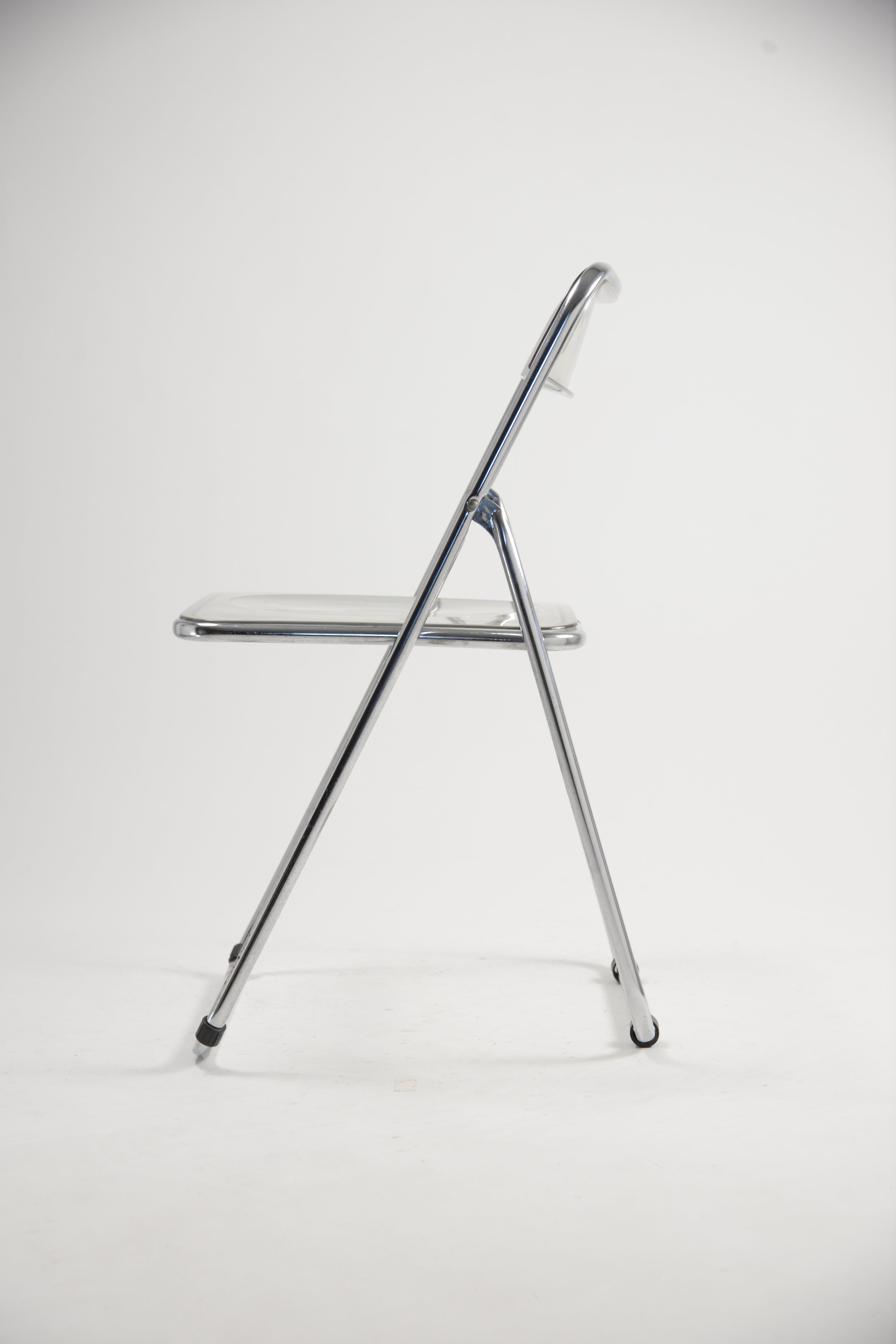 Plastic Folding Chair / プラスチック 折りたたみイス
