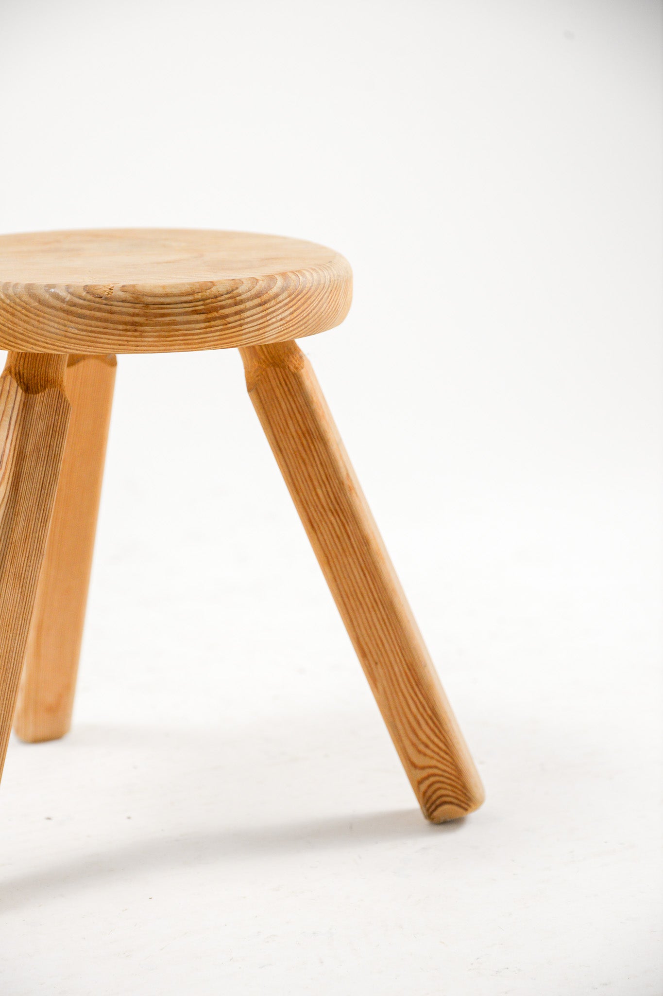 Wooden Mini Stool / 木製ミニスツール