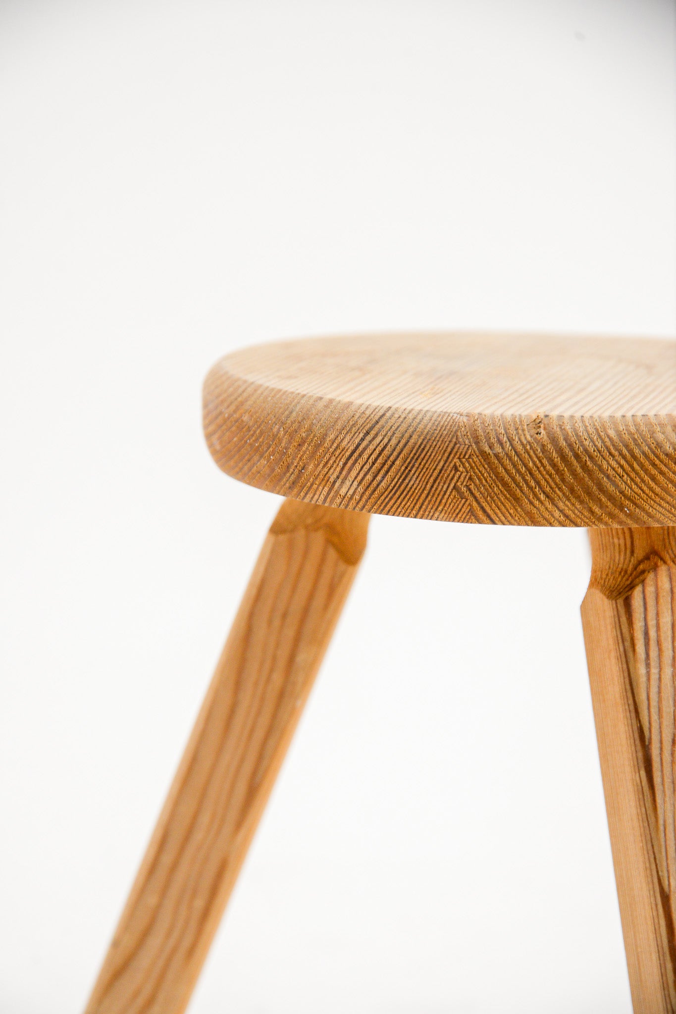 Wooden Mini Stool / 木製ミニスツール
