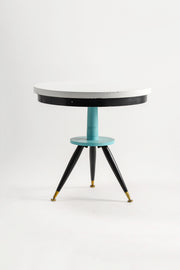 Spacey Style Round Table / スペーシーなラウンドテーブル