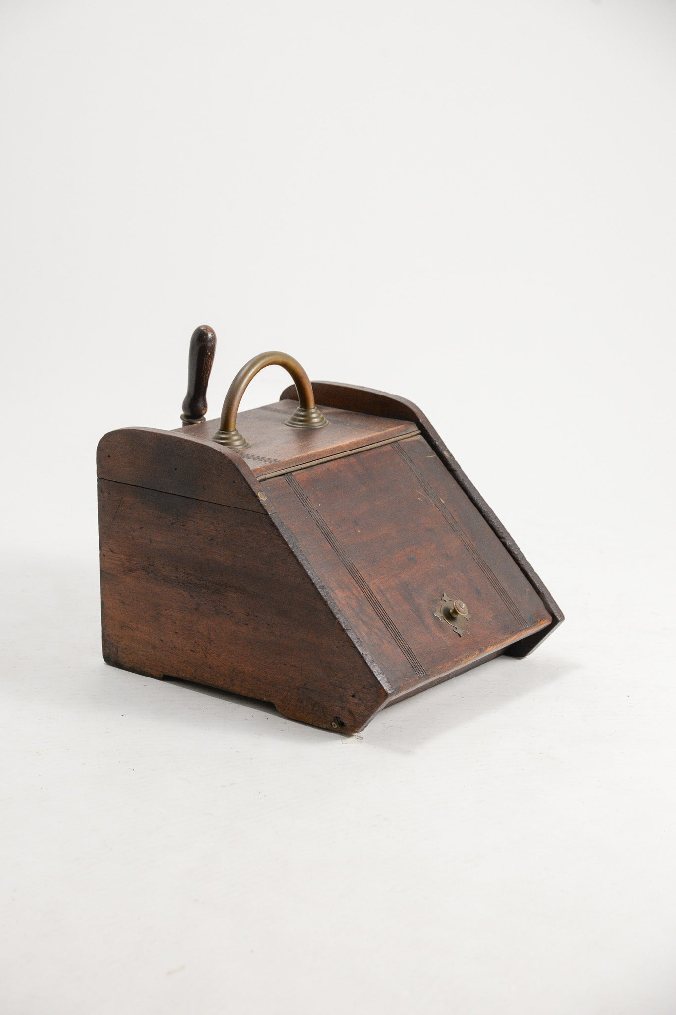 Charcoal Case / 炭ケース