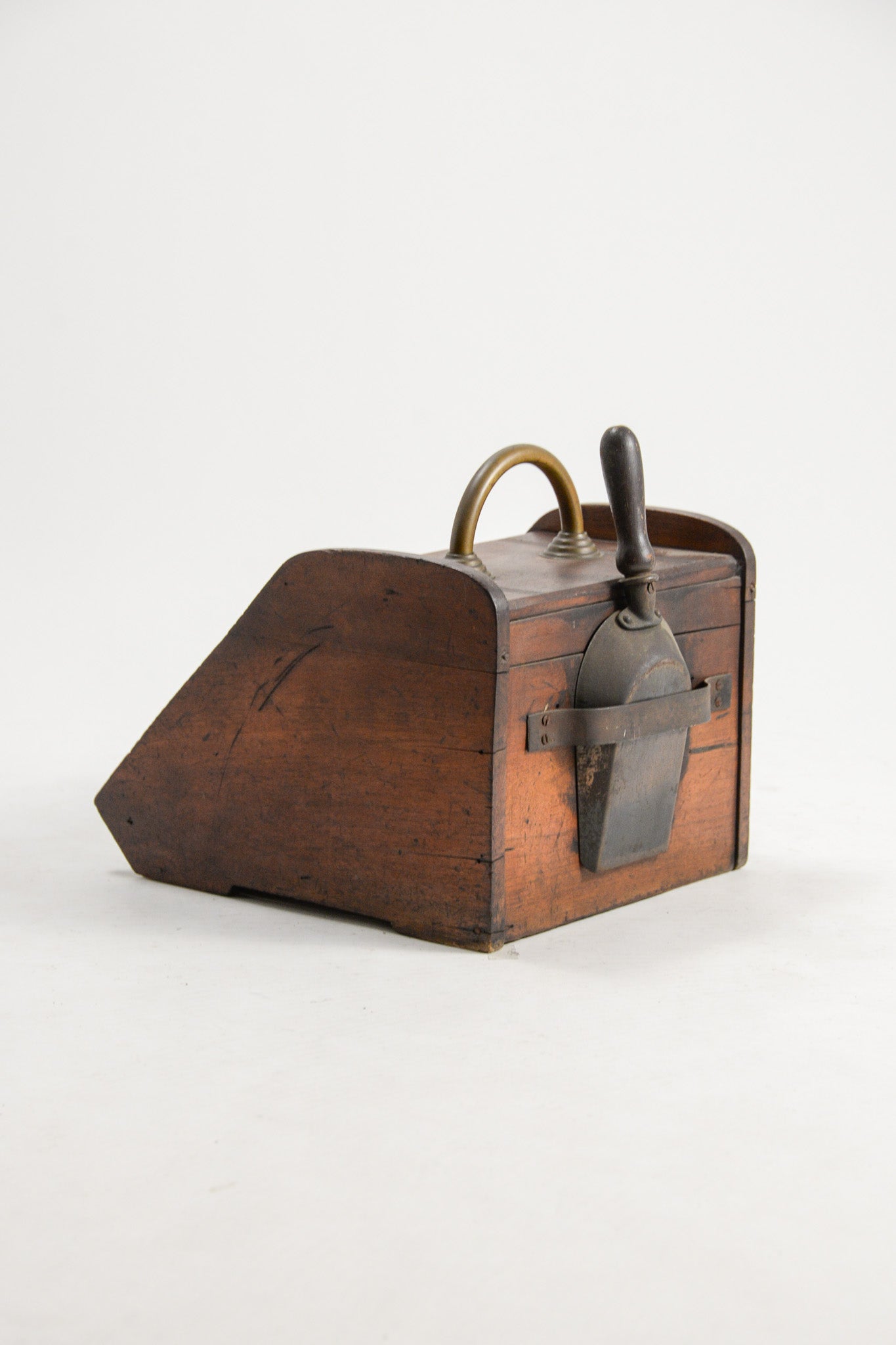 Charcoal Case / 炭ケース