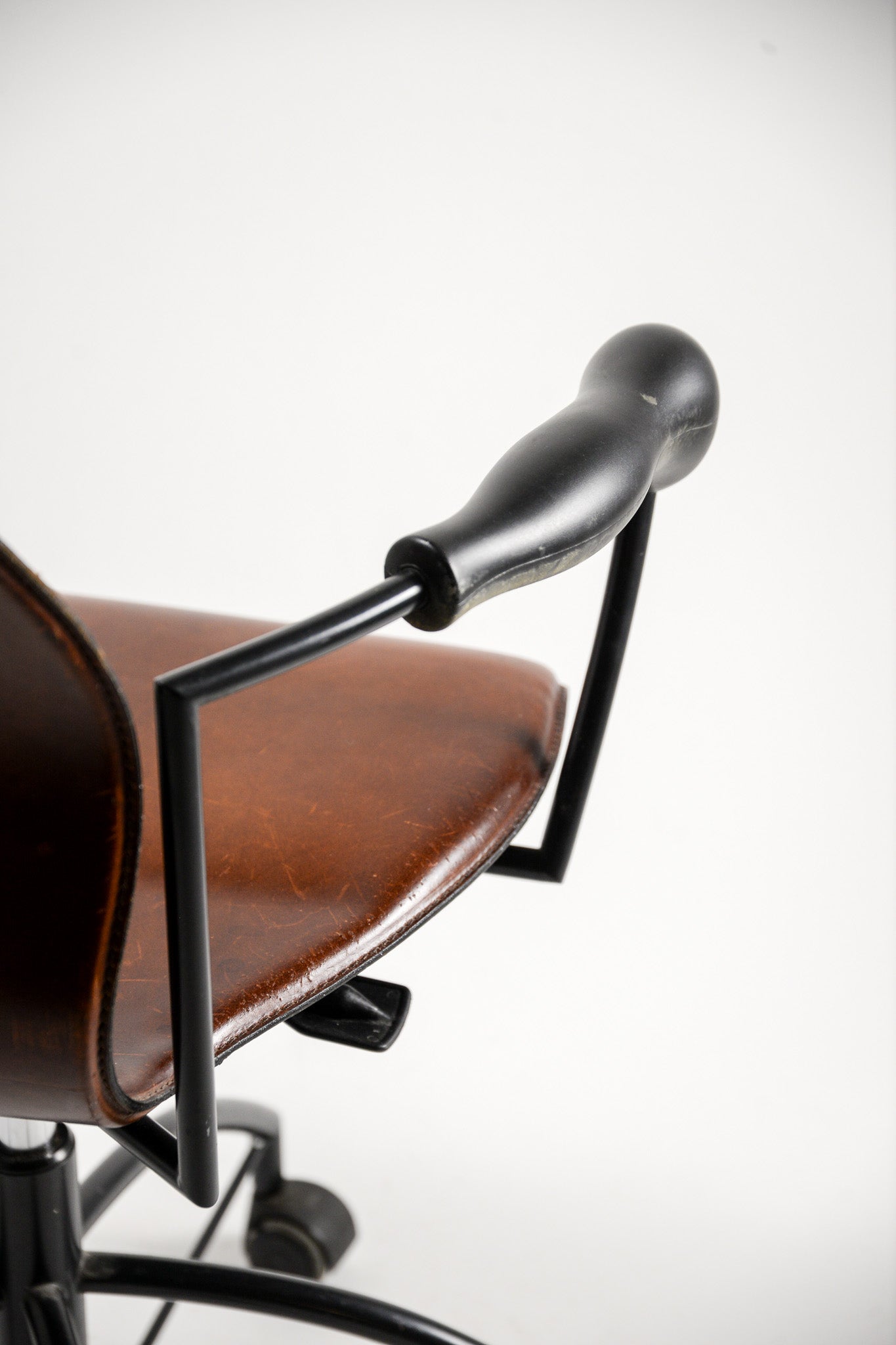 「Fantome」Office Chair by Marie Christine Dorner   / ヴィンテージレザーオフィスチェアMontis社