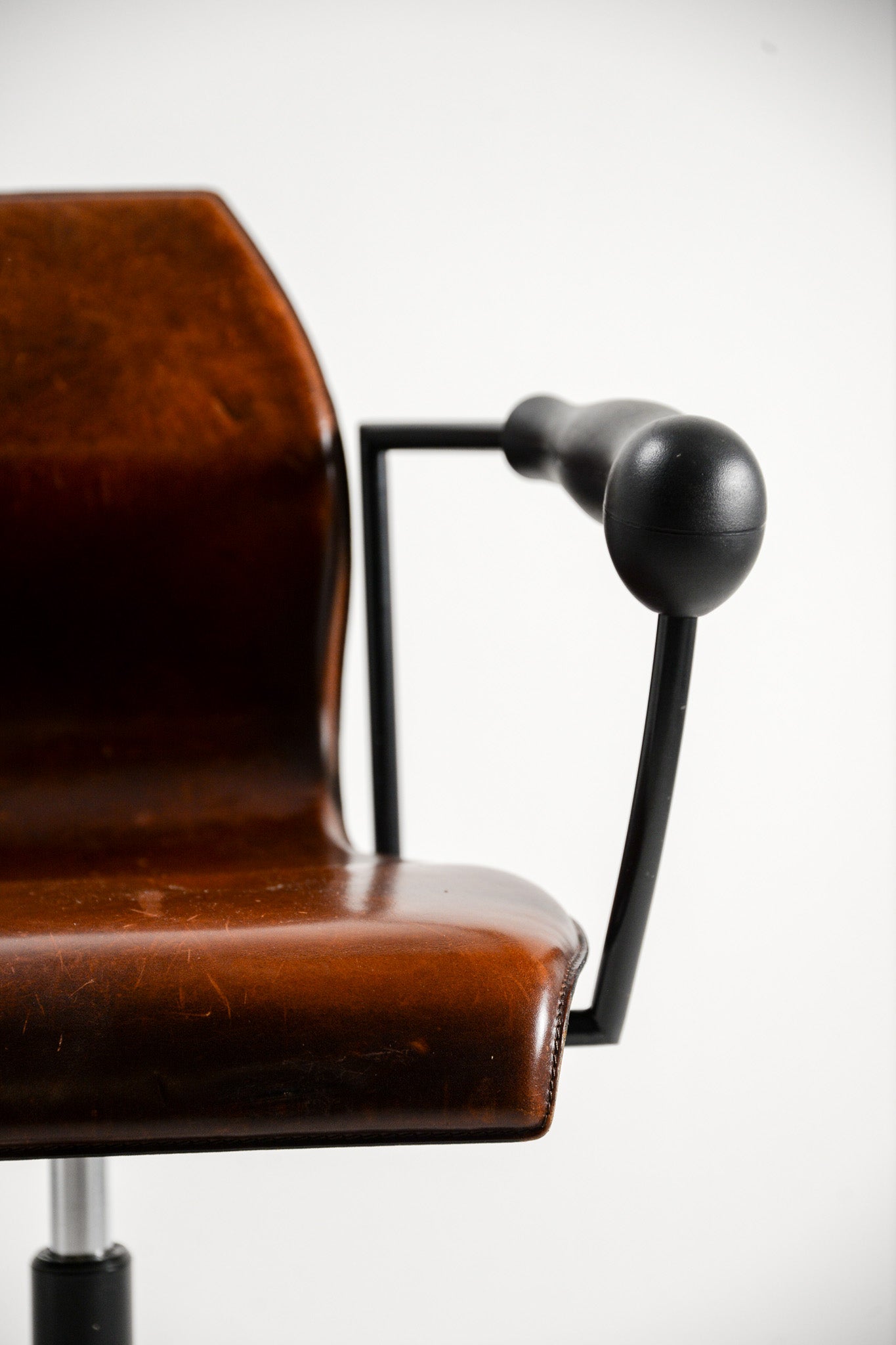 「Fantome」Office Chair by Marie Christine Dorner   / ヴィンテージレザーオフィスチェアMontis社