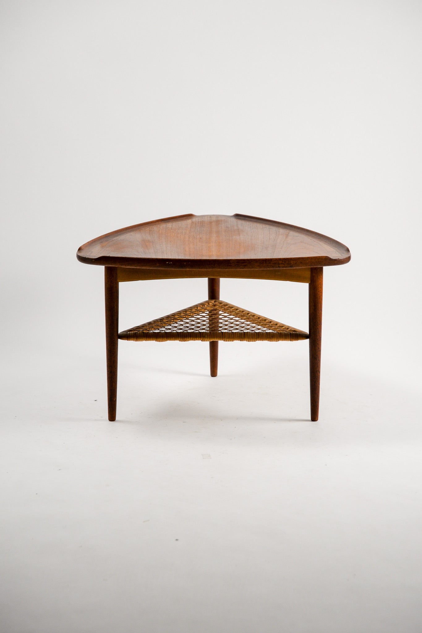 Triangular Coffee Table with Cane Shelf by Johannes Andersen / ヨハネス・アンデルセン 三角形コーヒーテーブル（ラタン棚付き）