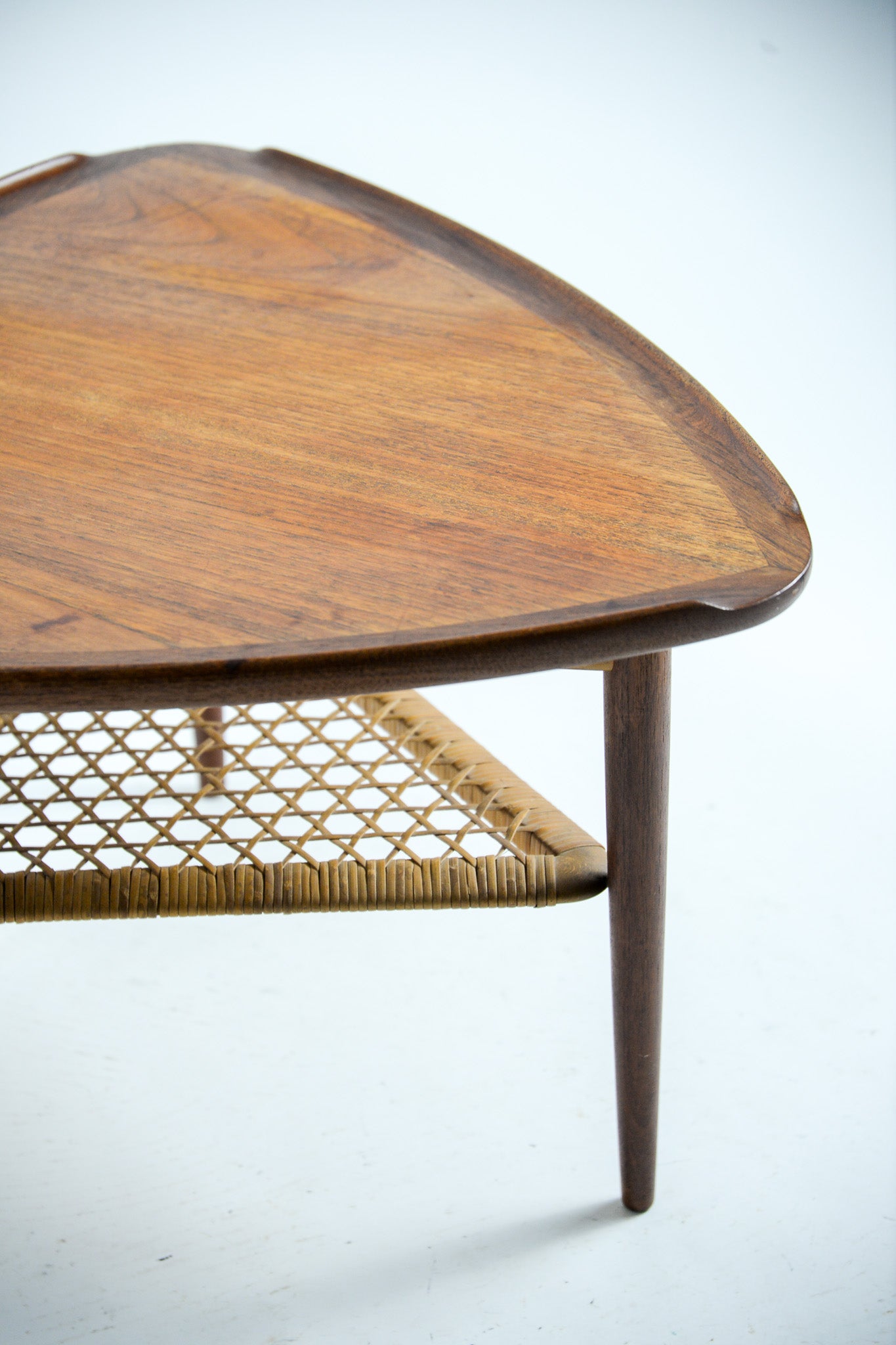 Triangular Coffee Table with Cane Shelf by Johannes Andersen / ヨハネス・アンデルセン 三角形コーヒーテーブル（ラタン棚付き）